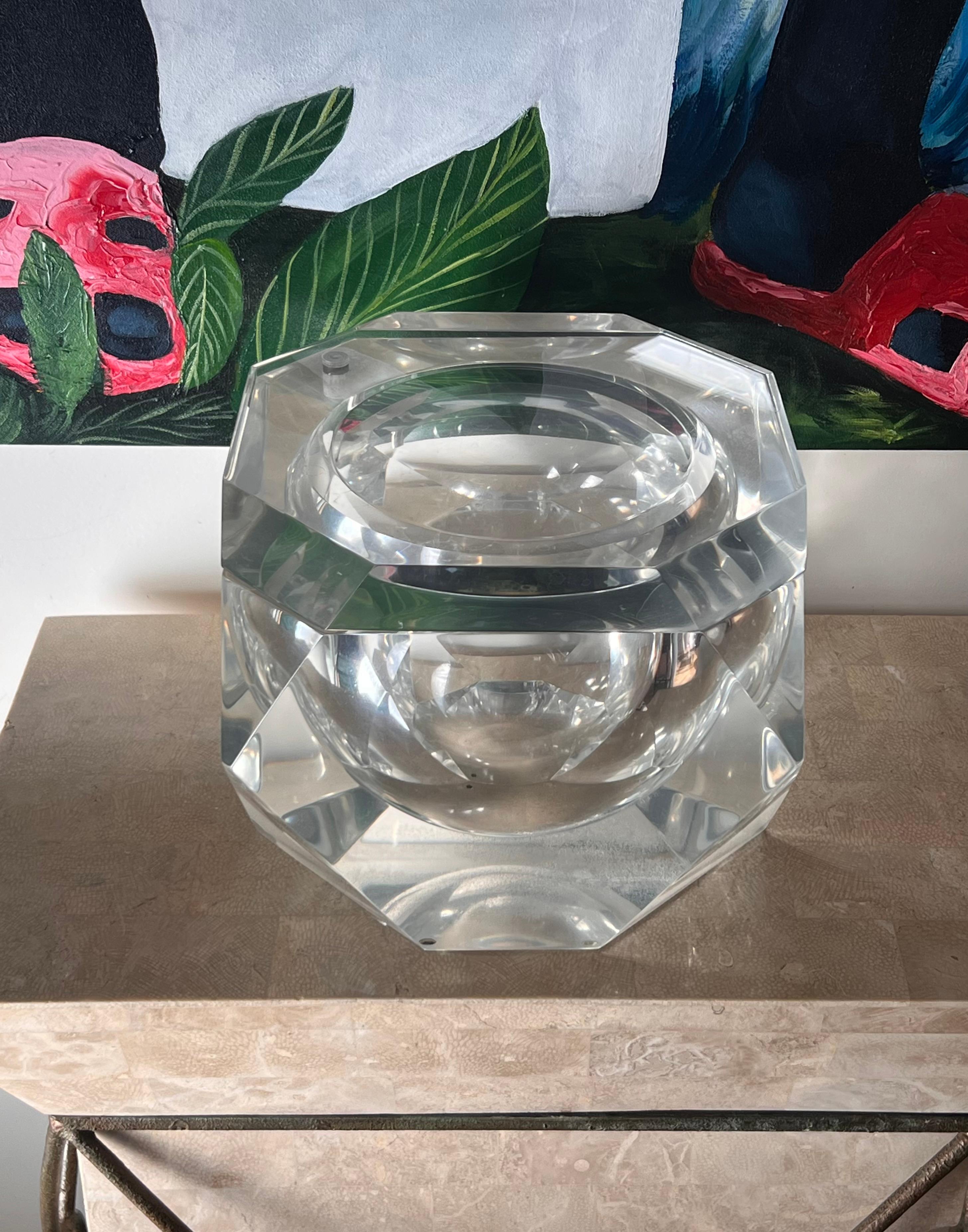 Midcentury Lucite Ice Bucket by Alessandro Albrizzi, Late 1960s For Sale 3