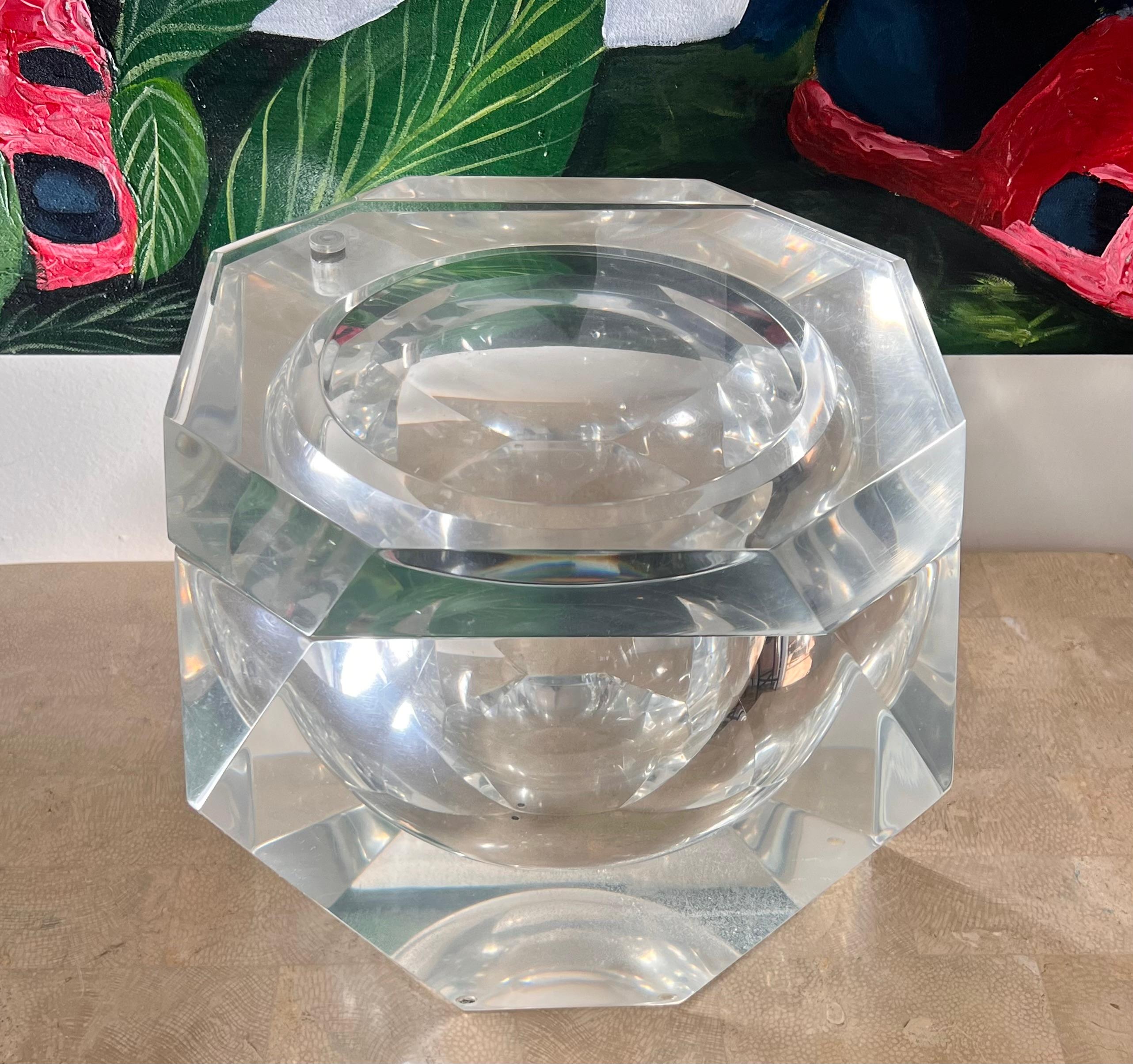Midcentury Lucite Ice Bucket by Alessandro Albrizzi, Late 1960s For Sale 8