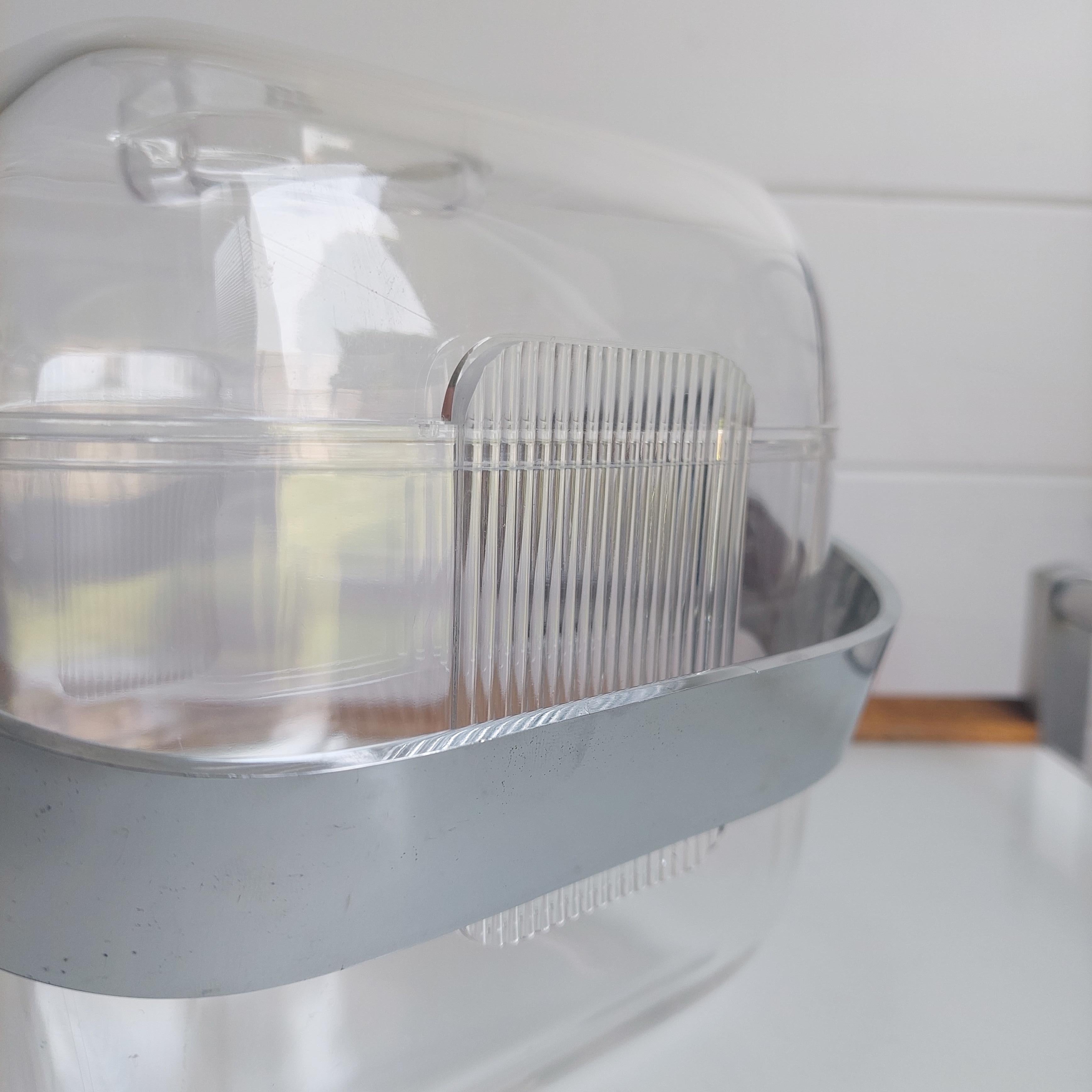 Mid-Century Lucite Ice Bucket by Ambrogio Pozzi for Guzzini Italy 70s 4
