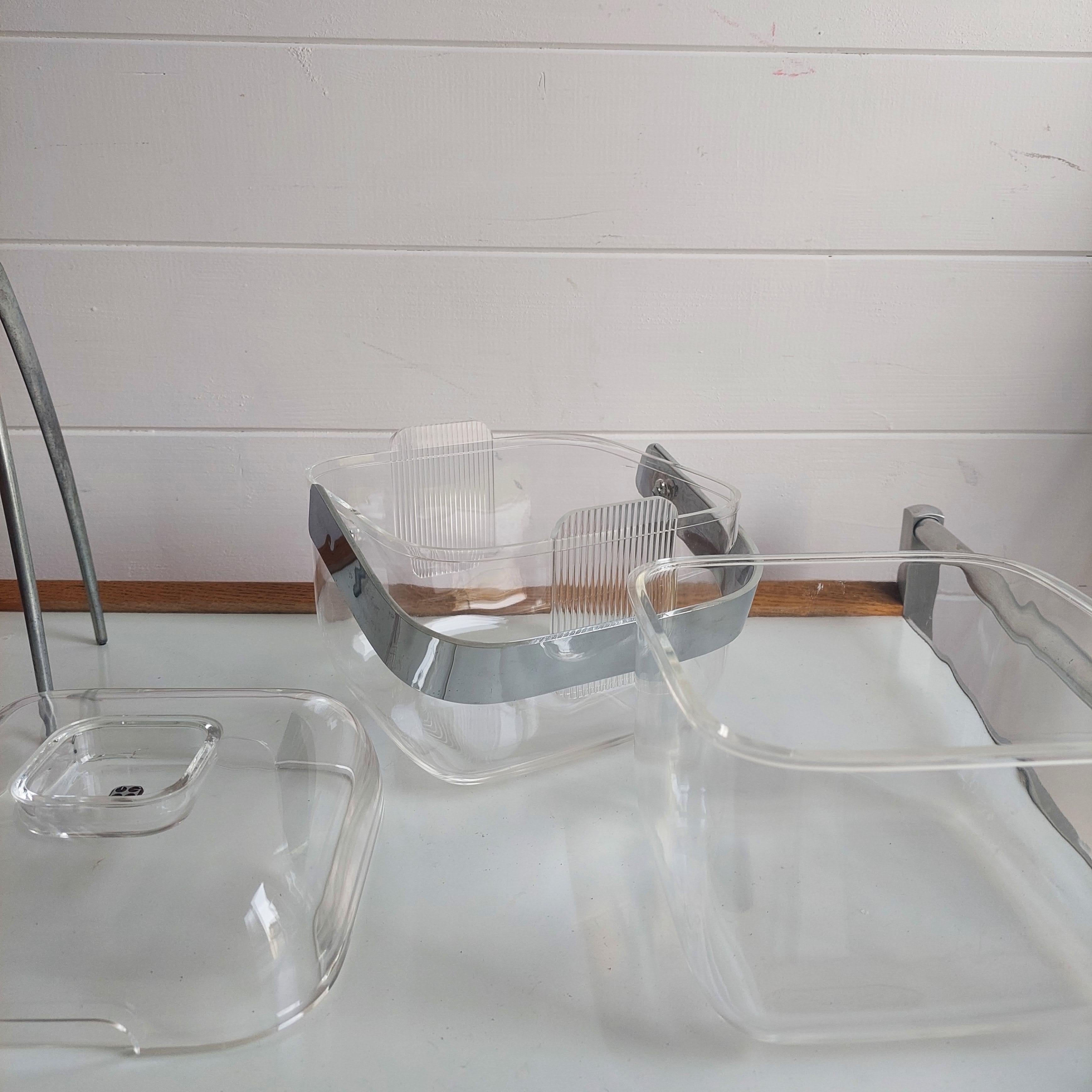 20th Century Mid-Century Lucite Ice Bucket by Ambrogio Pozzi for Guzzini Italy 70s