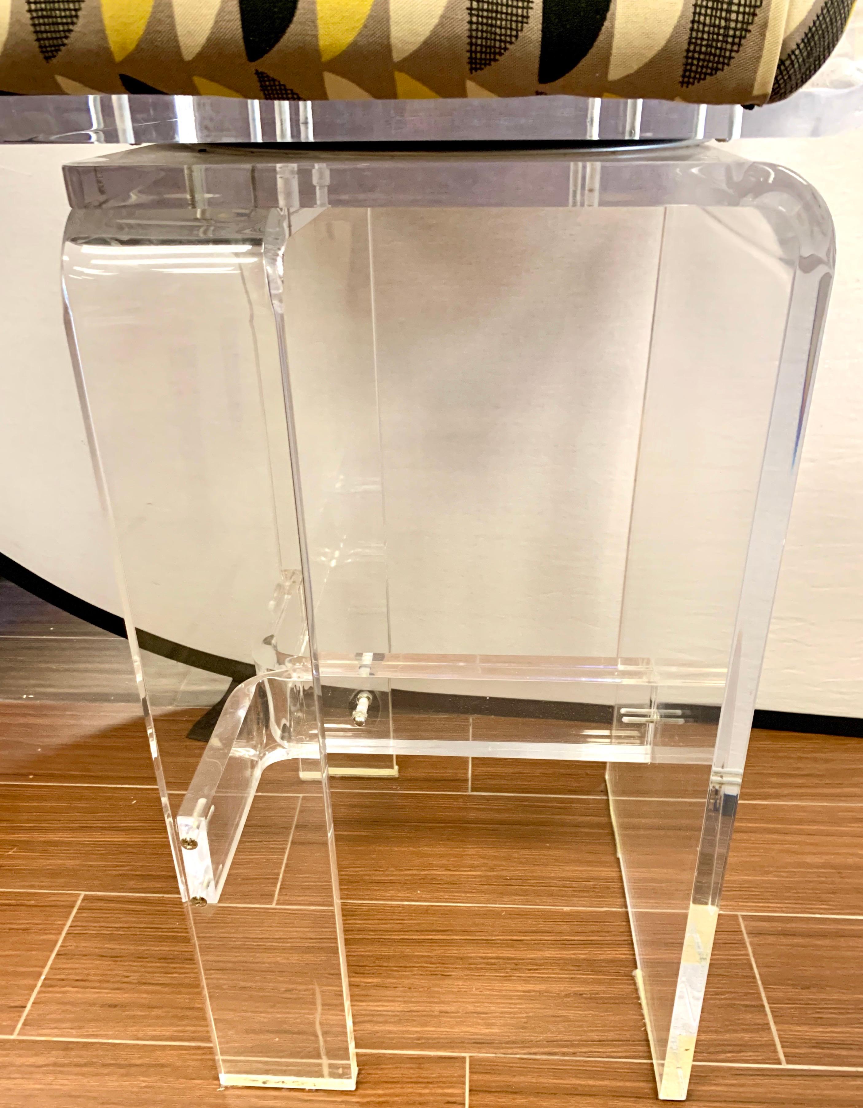 Midcentury Lucite Swivel Bar Stools, New Upholstery, Set of 3 In Good Condition In West Hartford, CT