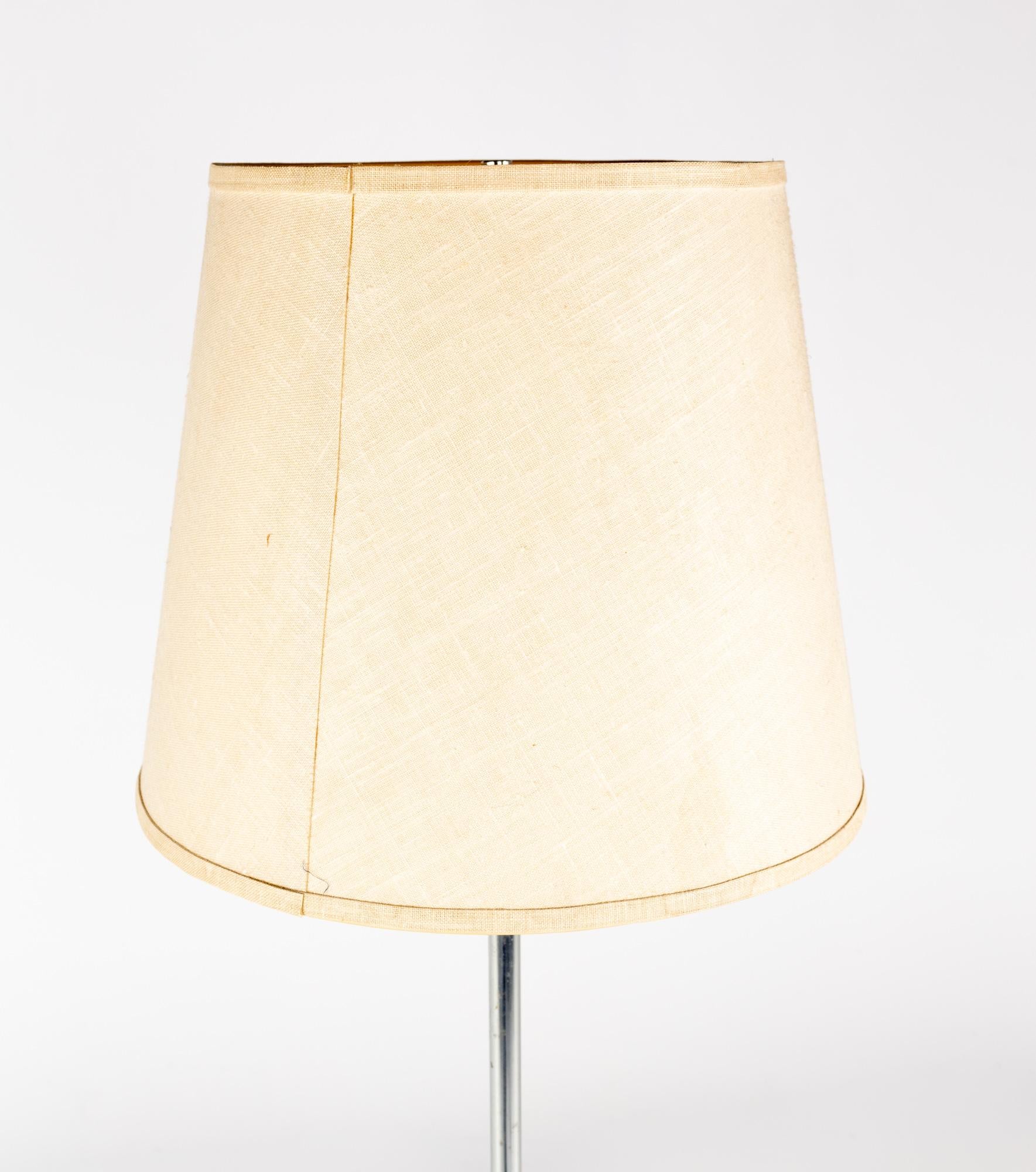 Mid Century Lucite Table Floor Lamp For Sale 1