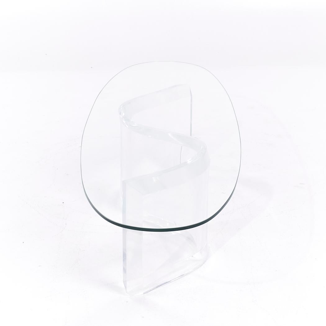 Américain Table basse à vagues en lucite du milieu du siècle en vente