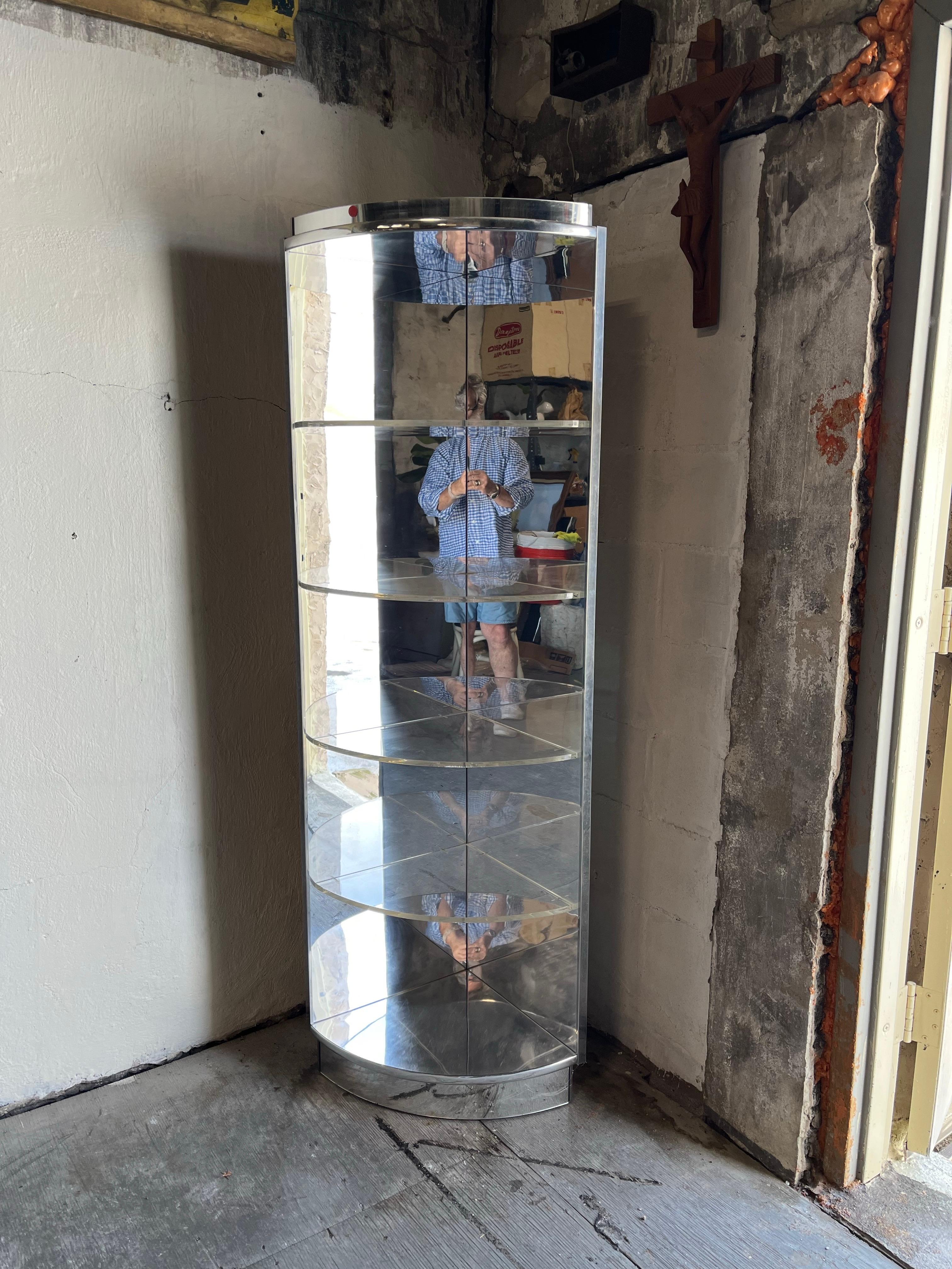 Mid Century Luigi Bardini Illuminated Lucite Bar and Corner Shelving For Sale 3