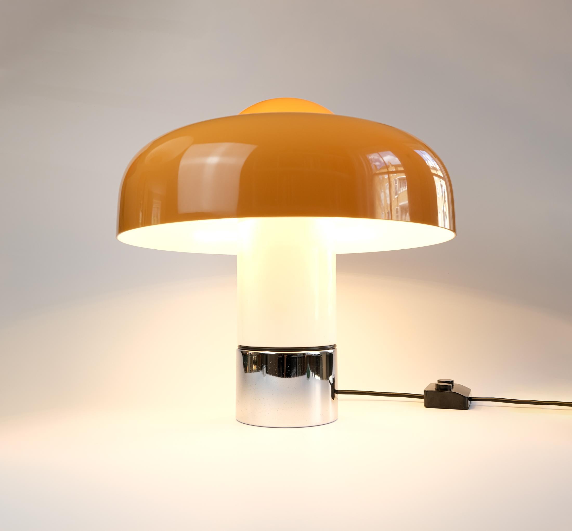 Mid-Century Luigi Massoni „Brumbury“ Tischlampe aus der Mitte des Jahrhunderts für Guzzini, Italien 1969 (Moderne der Mitte des Jahrhunderts)