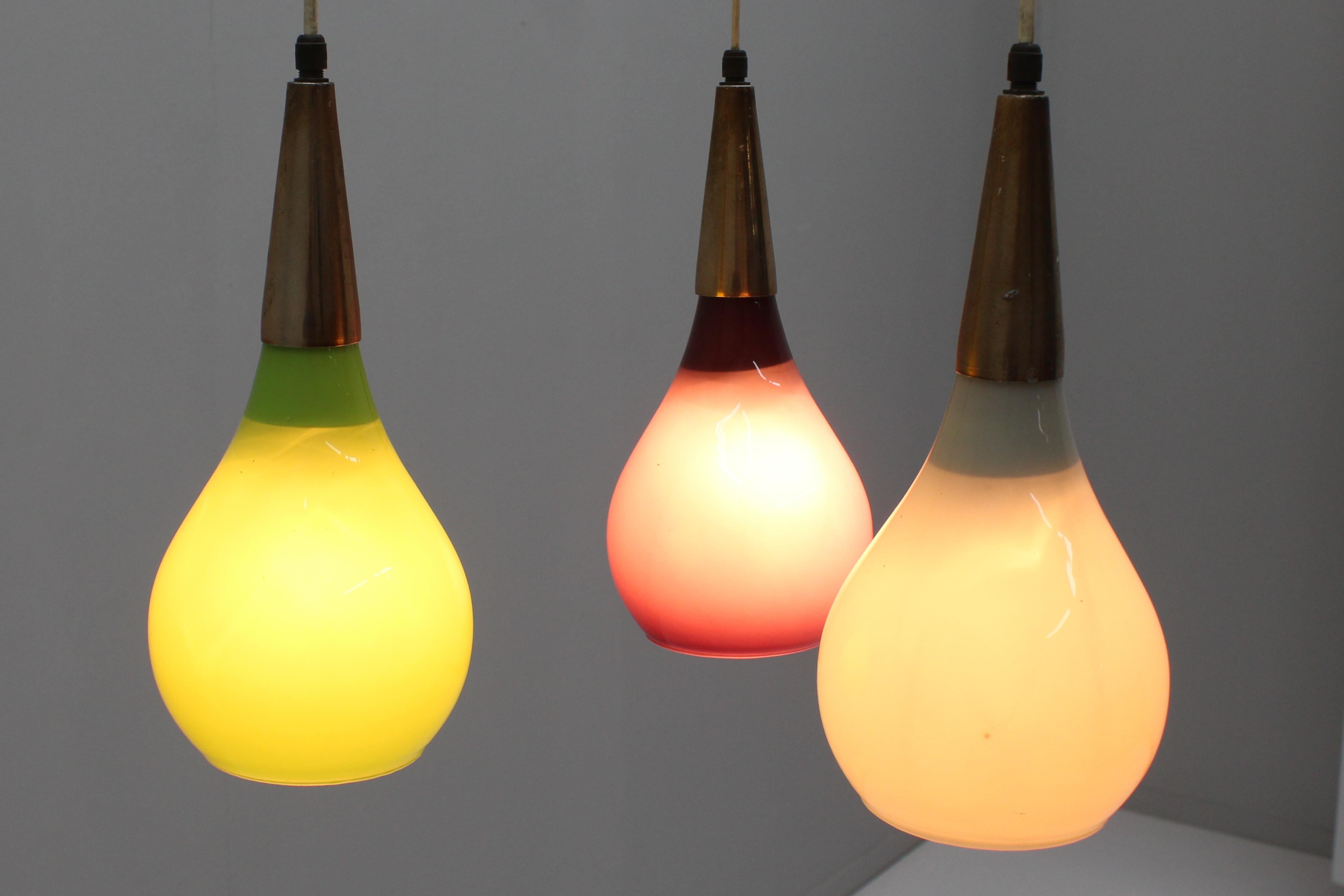 Mid-Century Luxus Vittsjo Colored Glass Pendent Lamp Sweden 60s For Sale 8