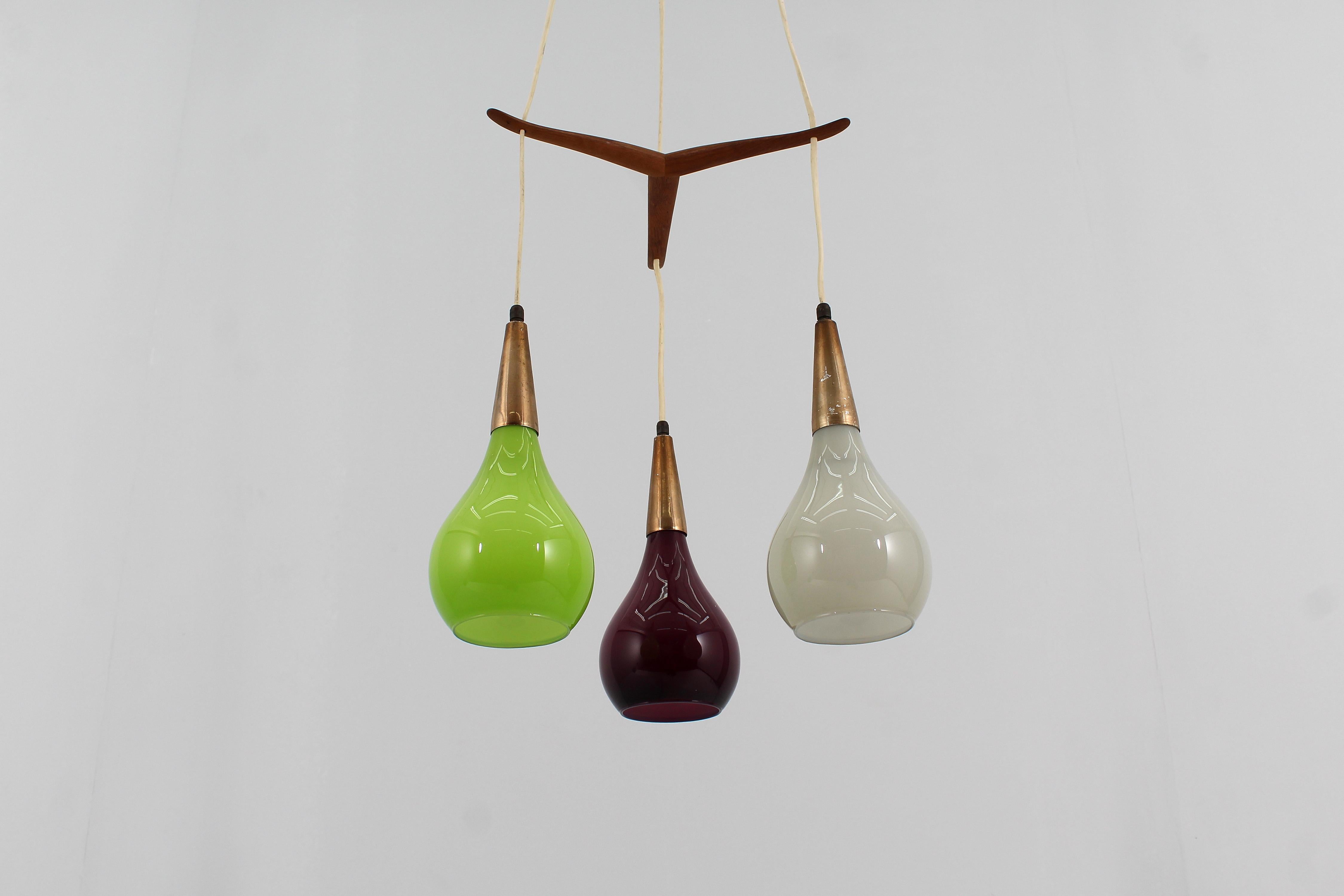 Italian Mid-Century Luxus Vittsjo Colored Glass Pendent Lamp Sweden 60s For Sale