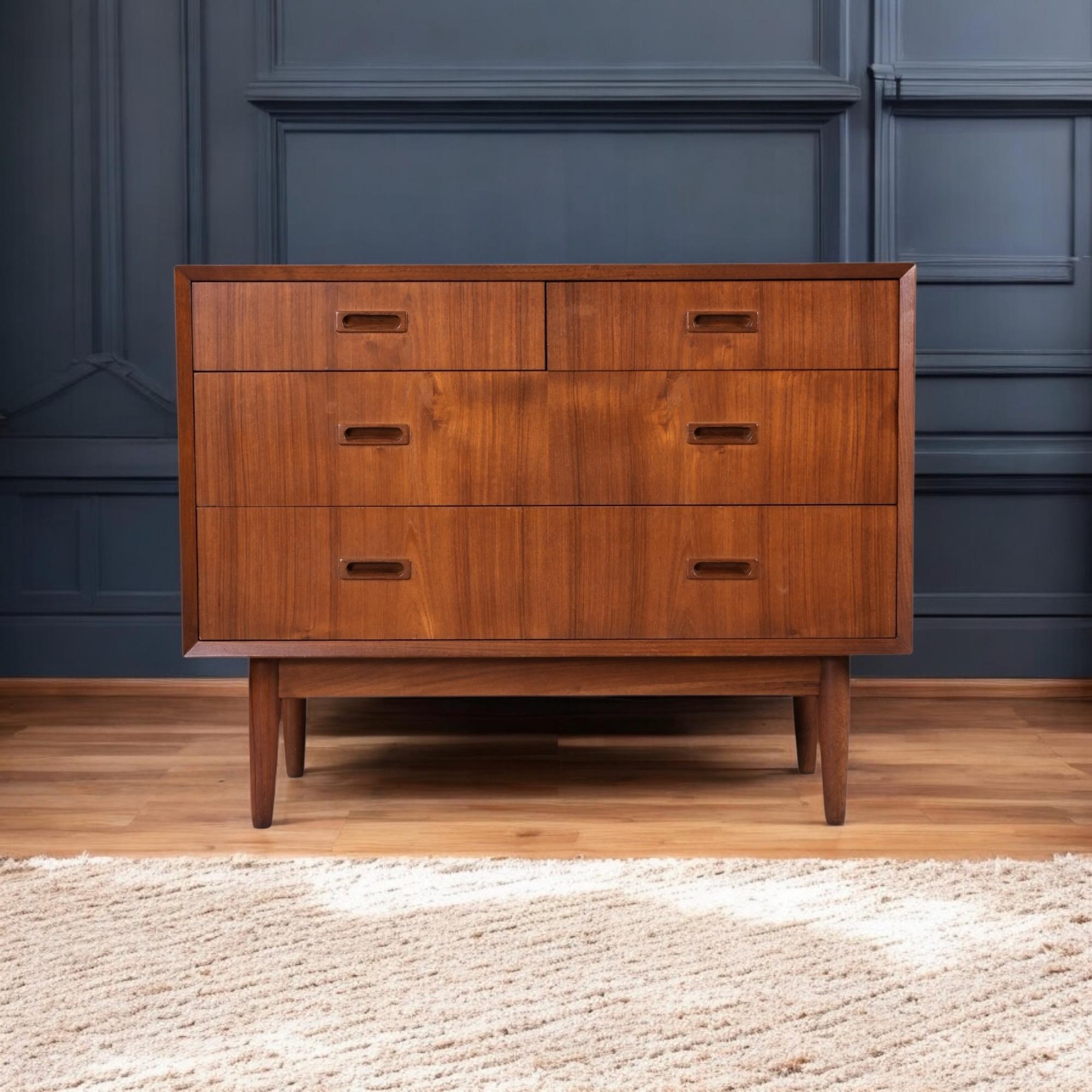 Mid-Century Lyby Mobler Danish Modern Modular Teak Chests of Drawers For Sale 6