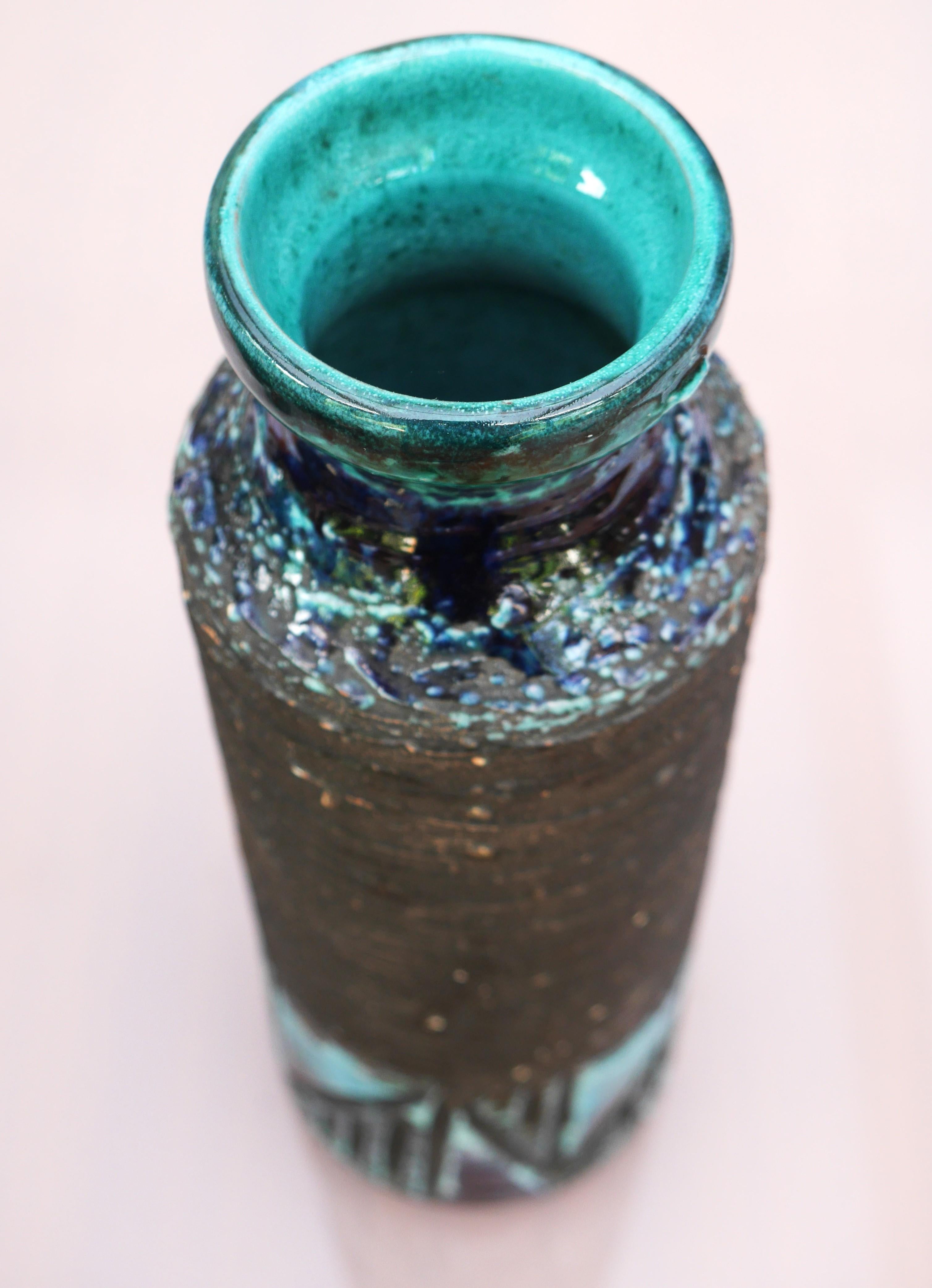 Vase en poterie moderne du milieu du siècle dernier de Tilgmans, Suède  en vente 2