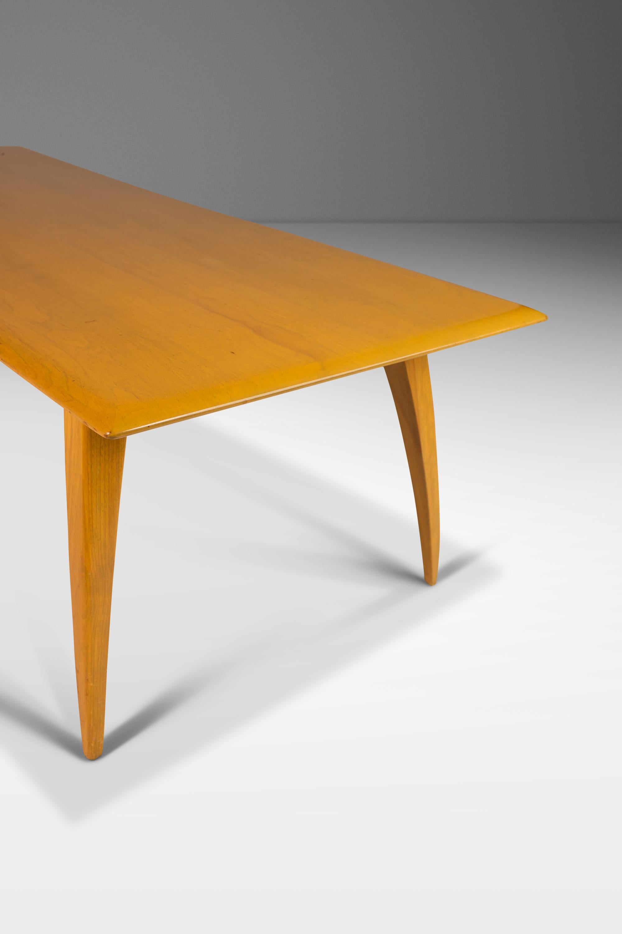 Mid Century M5105 Coffee Table in Solid Birch by Haywood Wakefield, USA, c. 1957 In Good Condition In Deland, FL