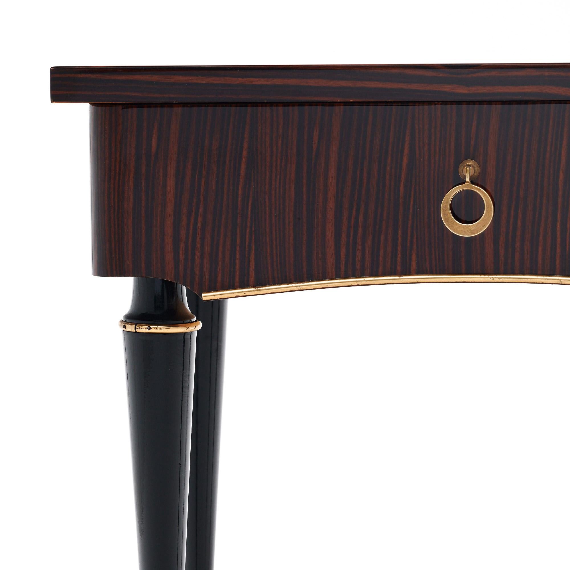 Mid-Century Makassar aus Ebenholz Beistelltische 1