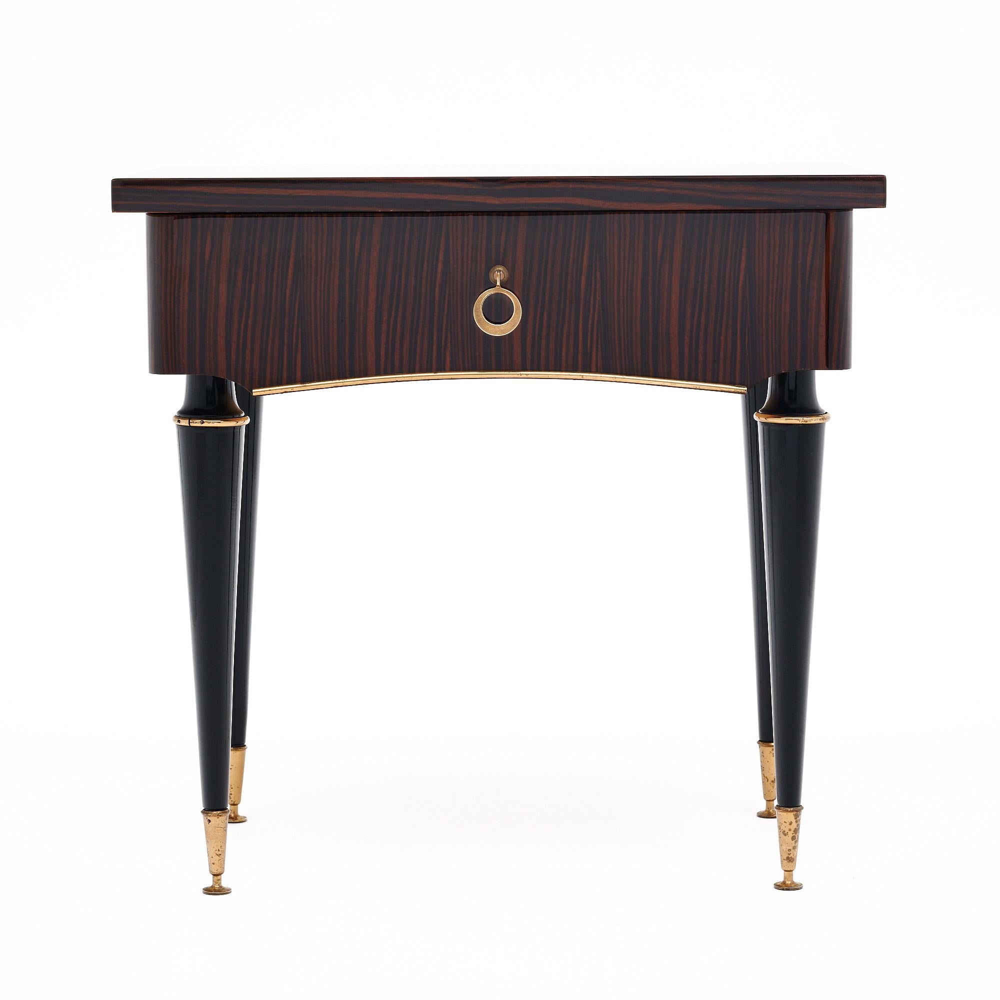 Mid-Century Makassar aus Ebenholz Beistelltische 2