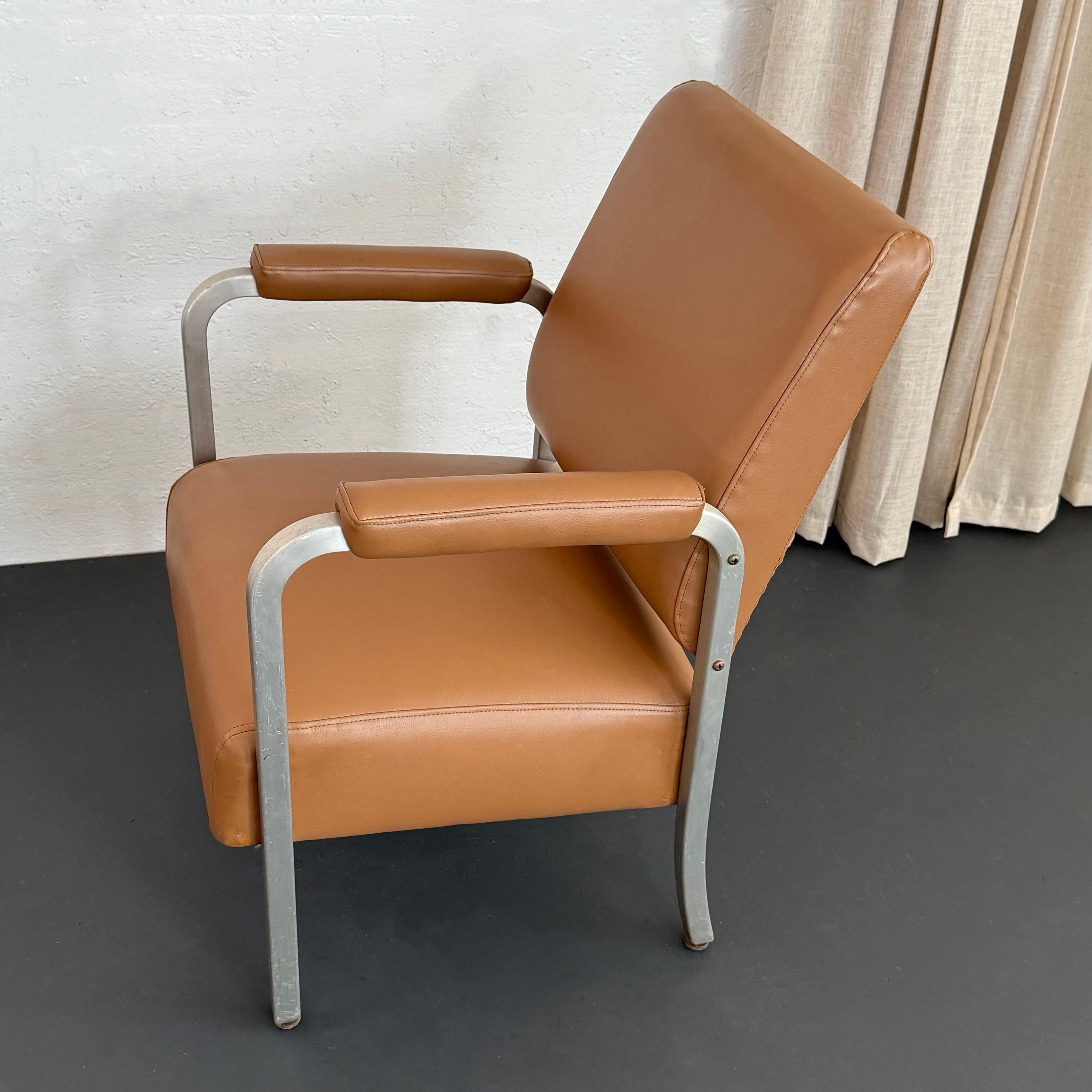 Mid-Century Machine-Age Ledersessel aus gebürstetem Aluminium im Angebot 2