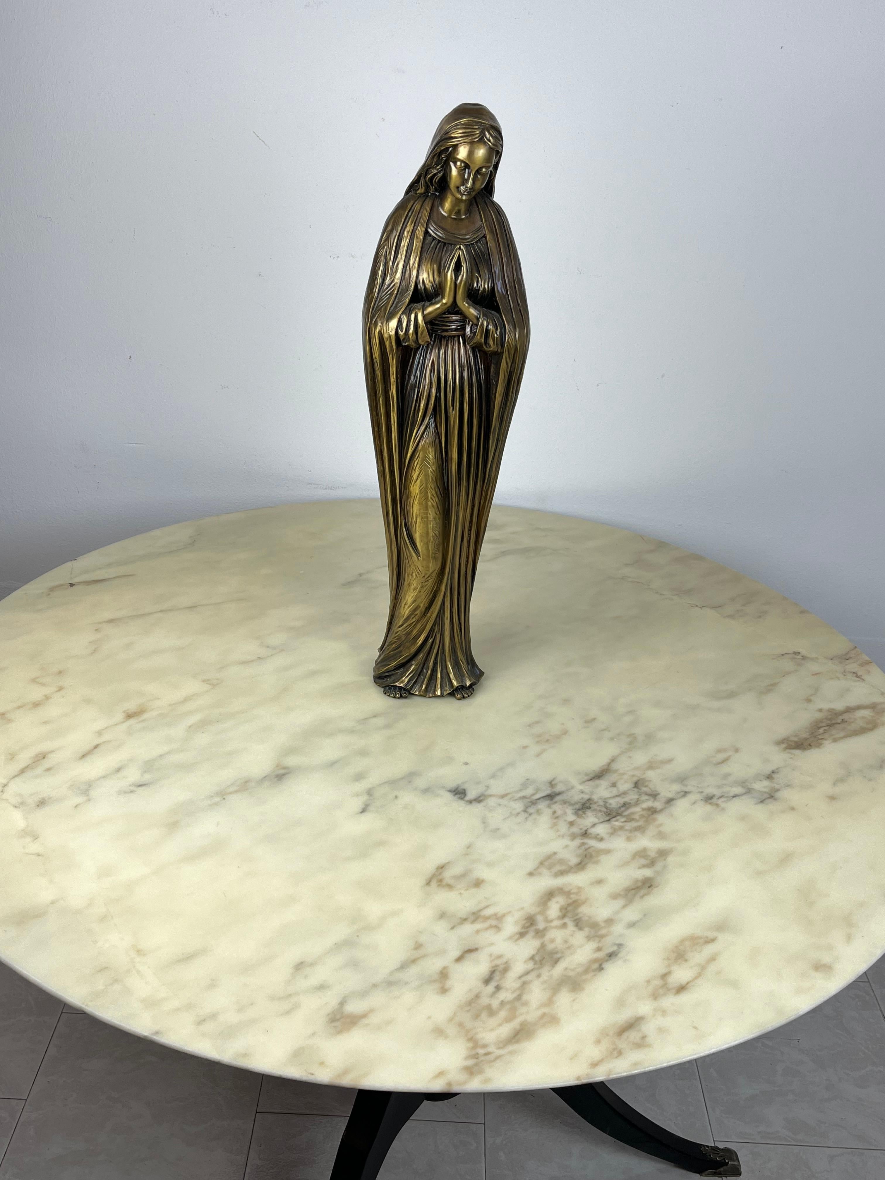 Madonna-Bronzestatue aus der Mitte des Jahrhunderts 64 cm  im Angebot 4