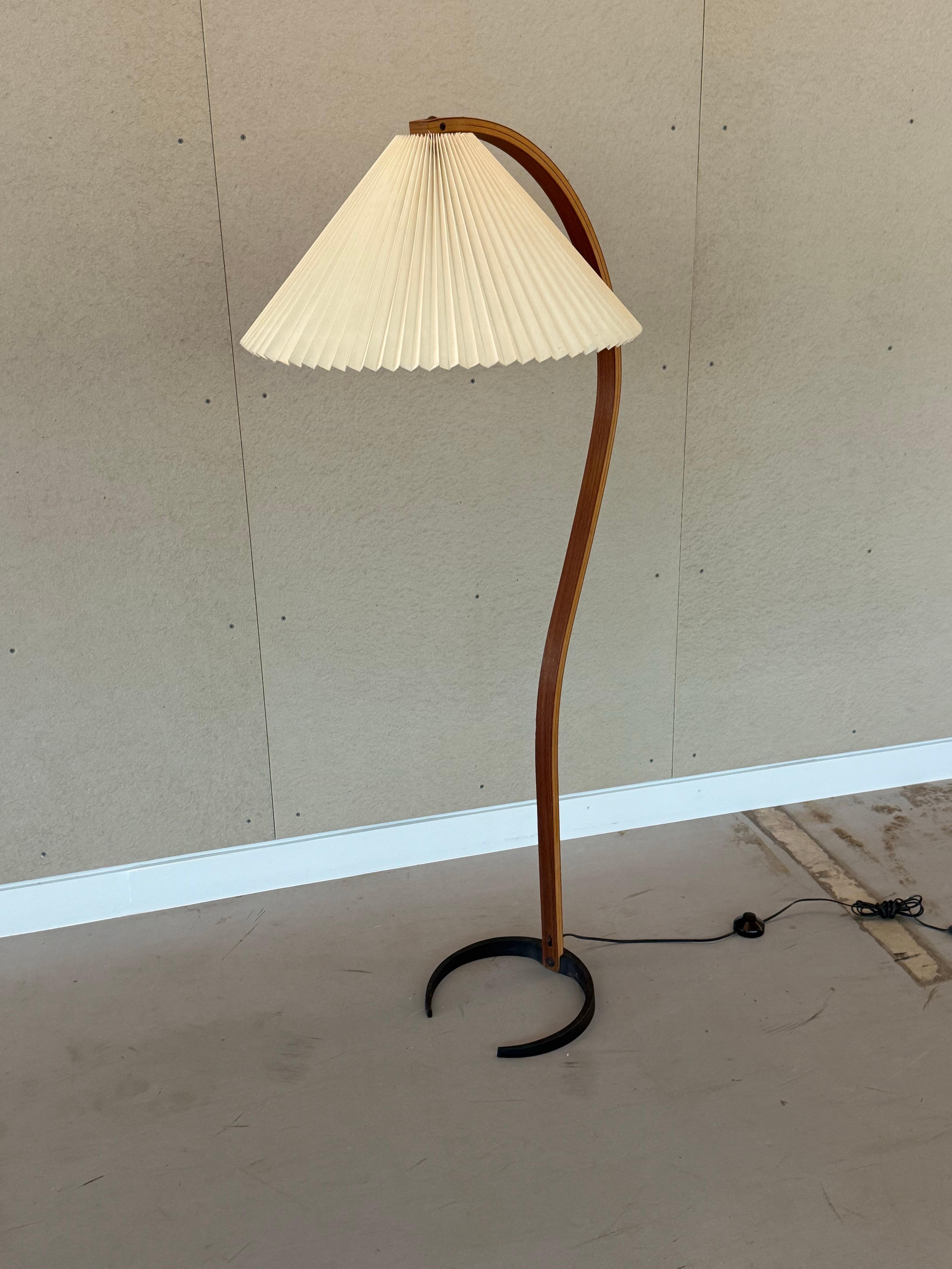 Mid-Century Modern Mid-Century Mads Caprani Bentwood Floor Lamp For Sale