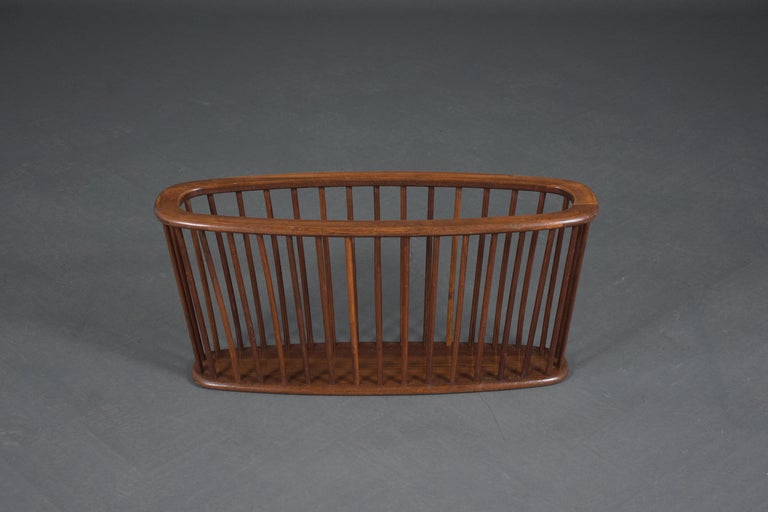 Vintage Mid-Century Magazine Rack For Sale at 1stDibs