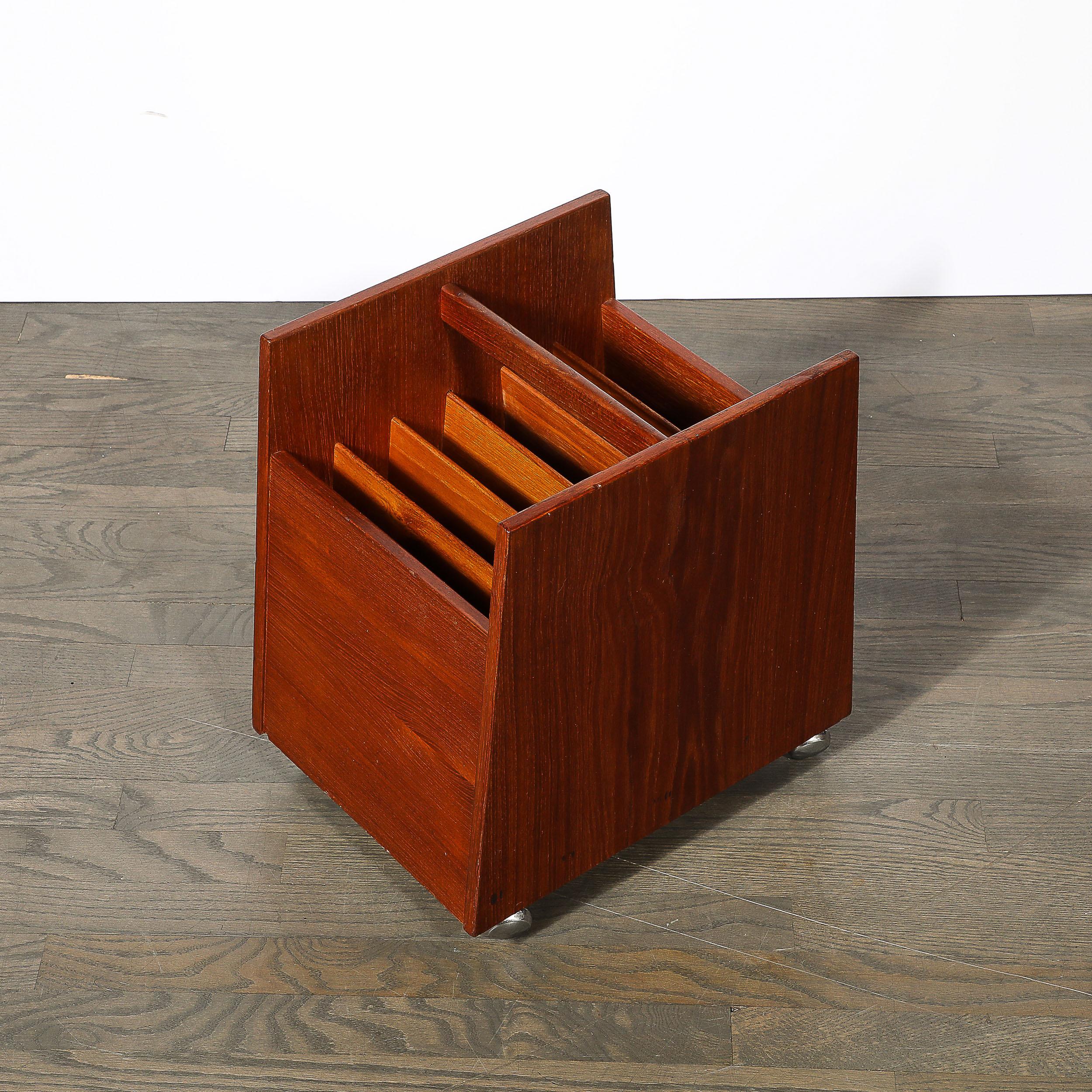 Mid-Century Magazine Rack in Book-Matched Rosewood by Rolf Hesland for Bruskbo For Sale 2