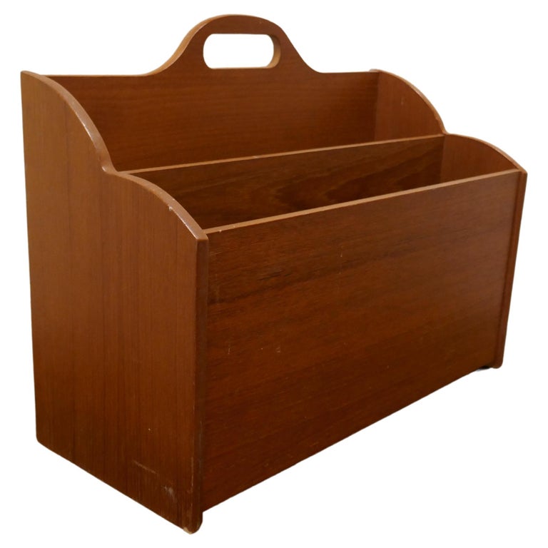 Mid Century Magazine Stand For Sale at 1stDibs