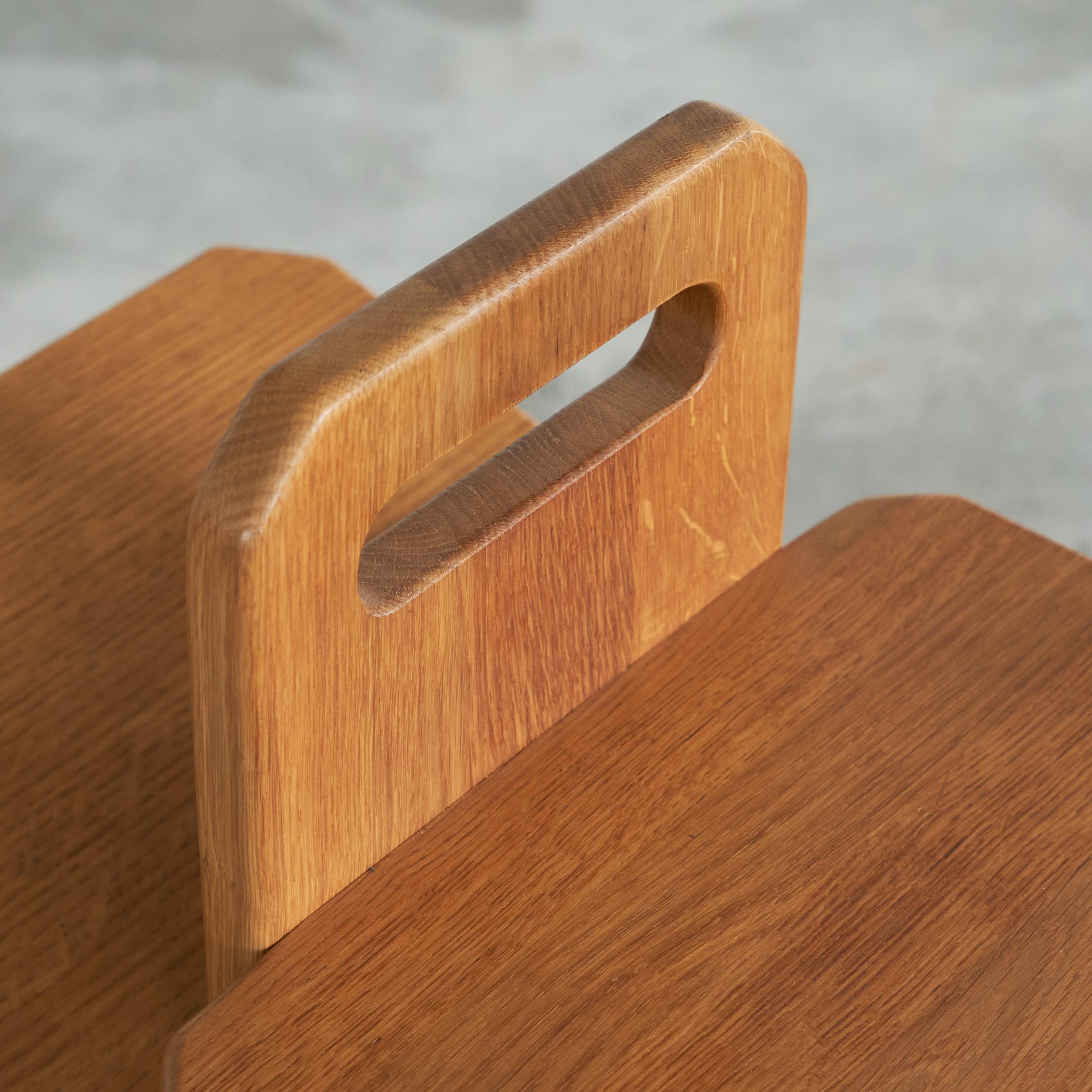 Quercia Portariviste di metà secolo in Oak massiccio in vendita