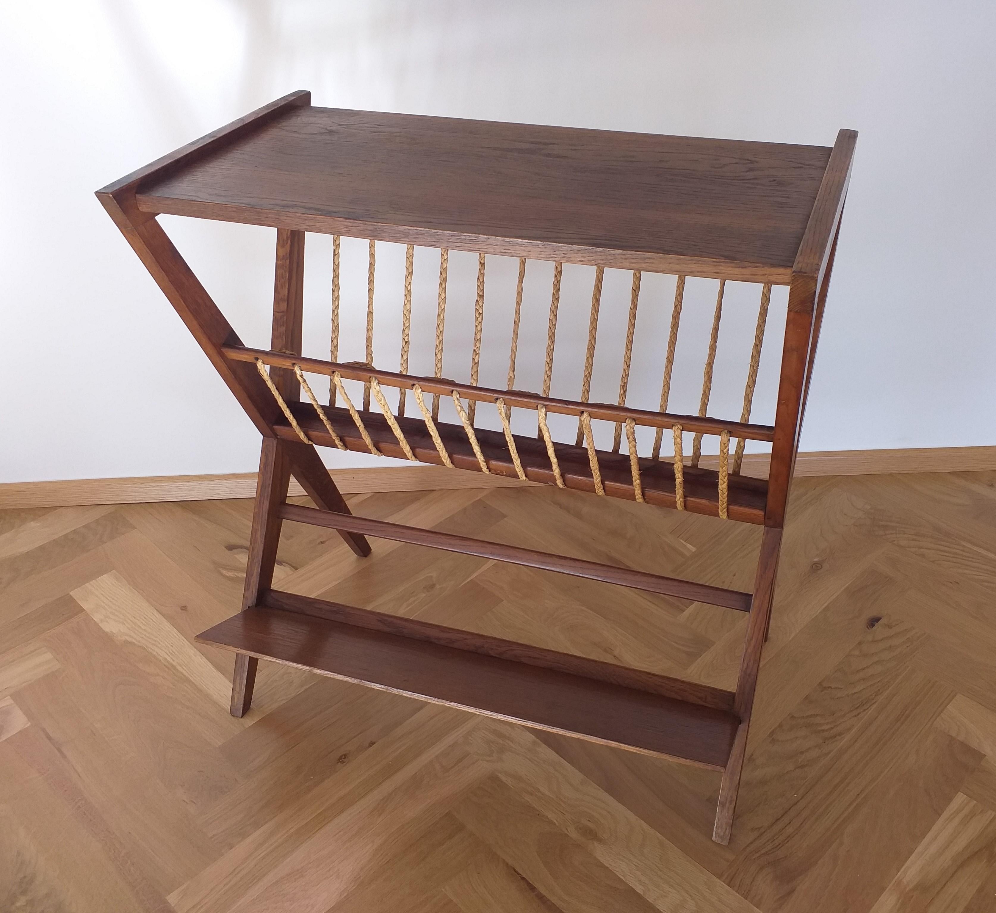 Mid-Century Modern Table à revues du milieu du siècle:: Danemark:: années 1950 en vente