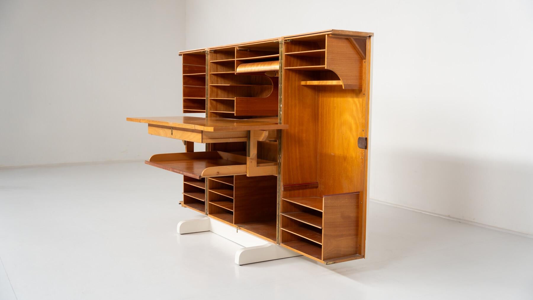 Mid-Century Magic Box Desk by Mummenthaler & Meier, Switzerland, 1955 For Sale 4