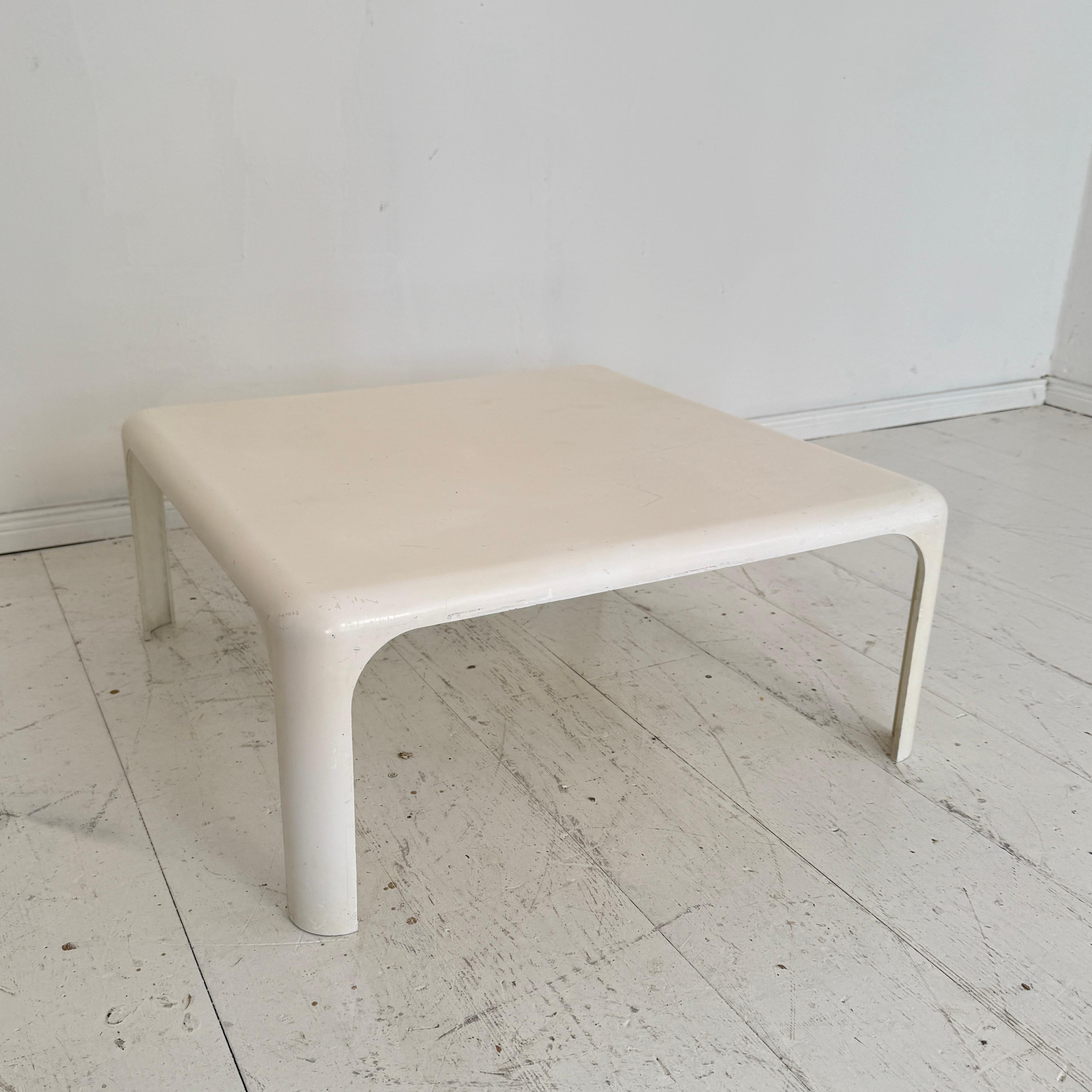 Italian Mid Century Magistretti Coffee Table Demetrio 70, Artemide Milano, around 1970 For Sale