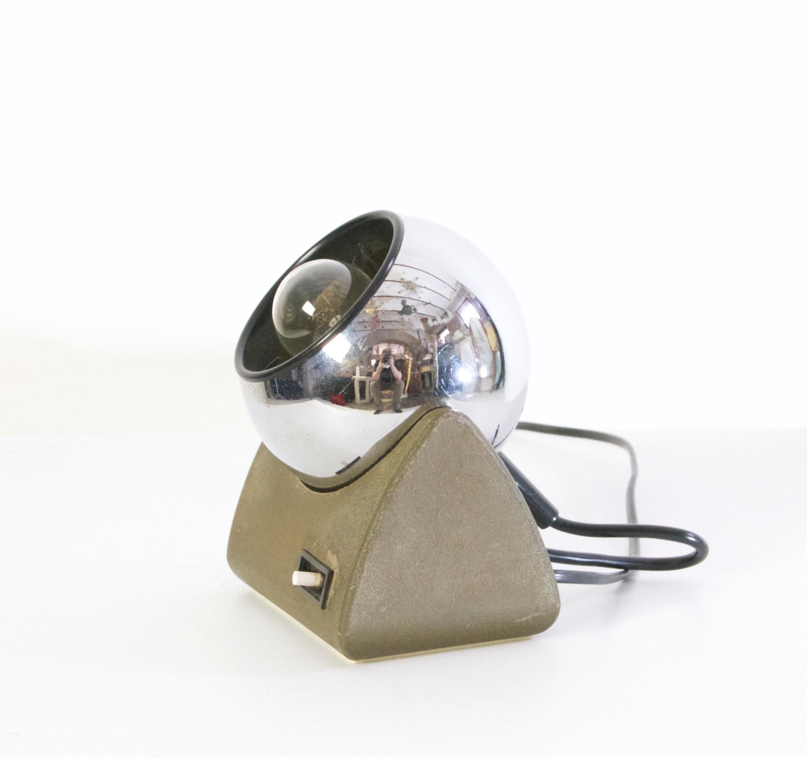 Mid-Century Modern Mid Century Magnetic Eyeball Table Lamp For Sale