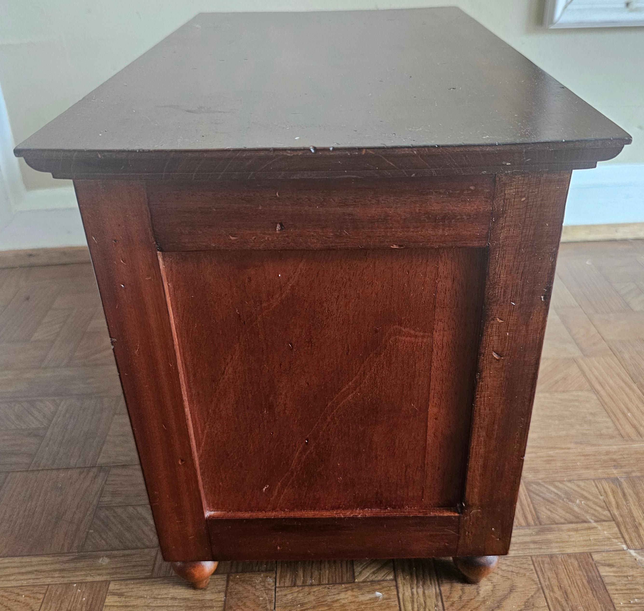 Unknown Mid-Century Mahogany and Grass Clothe Jewelry Box For Sale