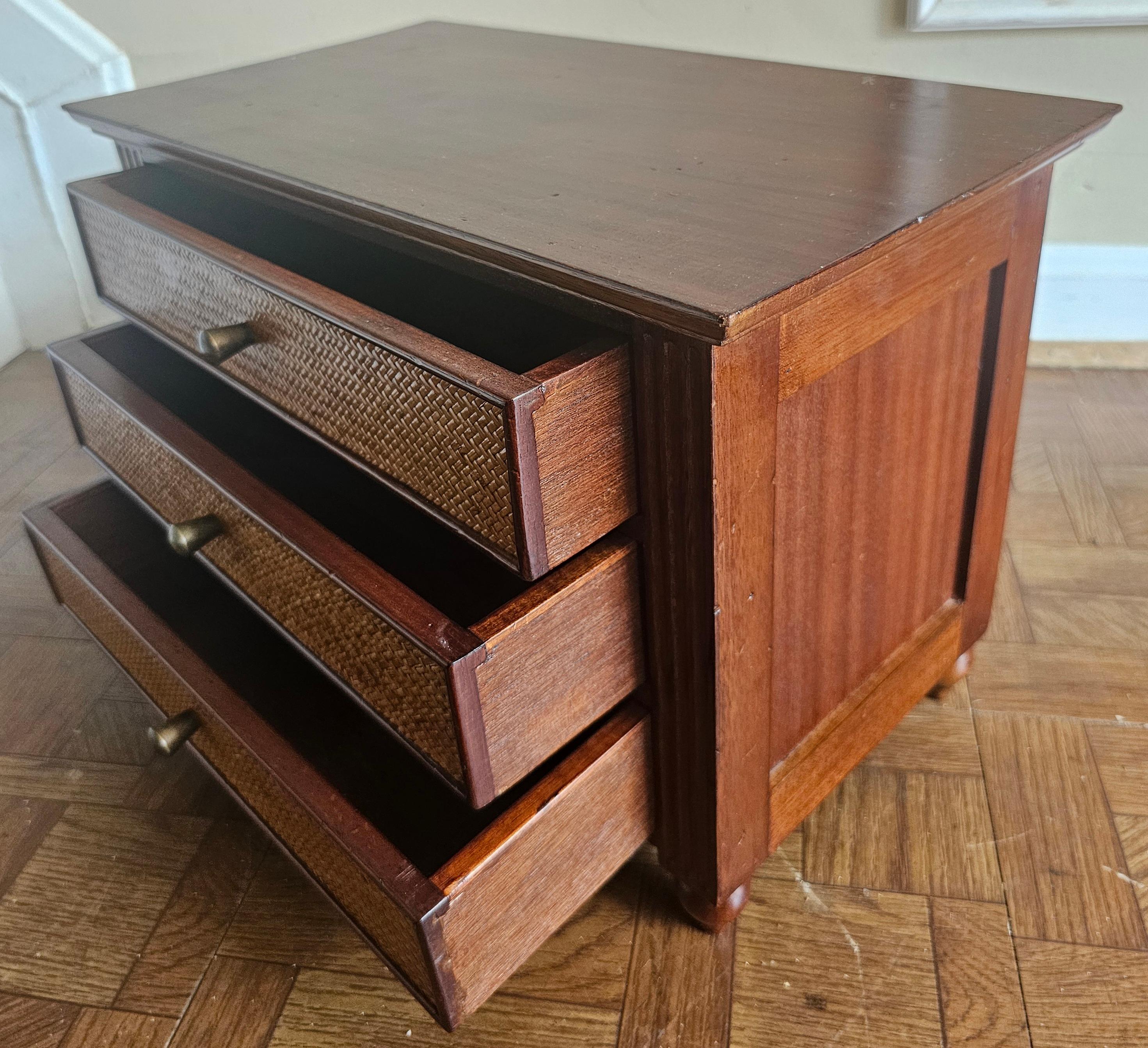 Woven Mid-Century Mahogany and Grass Clothe Jewelry Box For Sale
