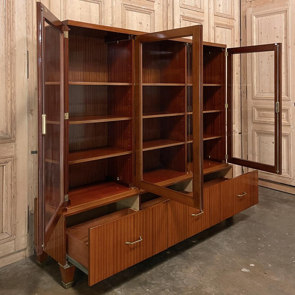 Mid-Century Mahogany Bookcase by De Coene of Courtrai In Good Condition For Sale In Dallas, TX