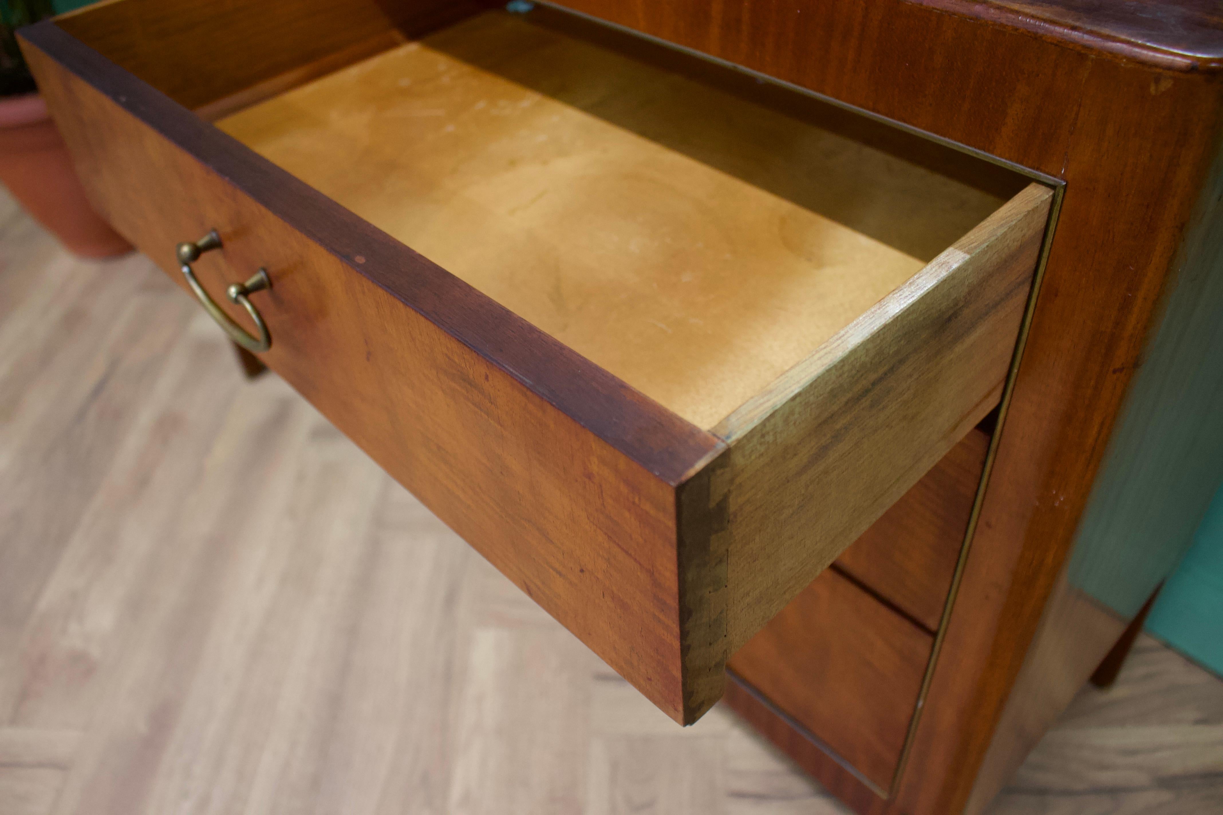 20th Century Midcentury Mahogany Dressing Chest by Greaves and Thomas, 1950s For Sale