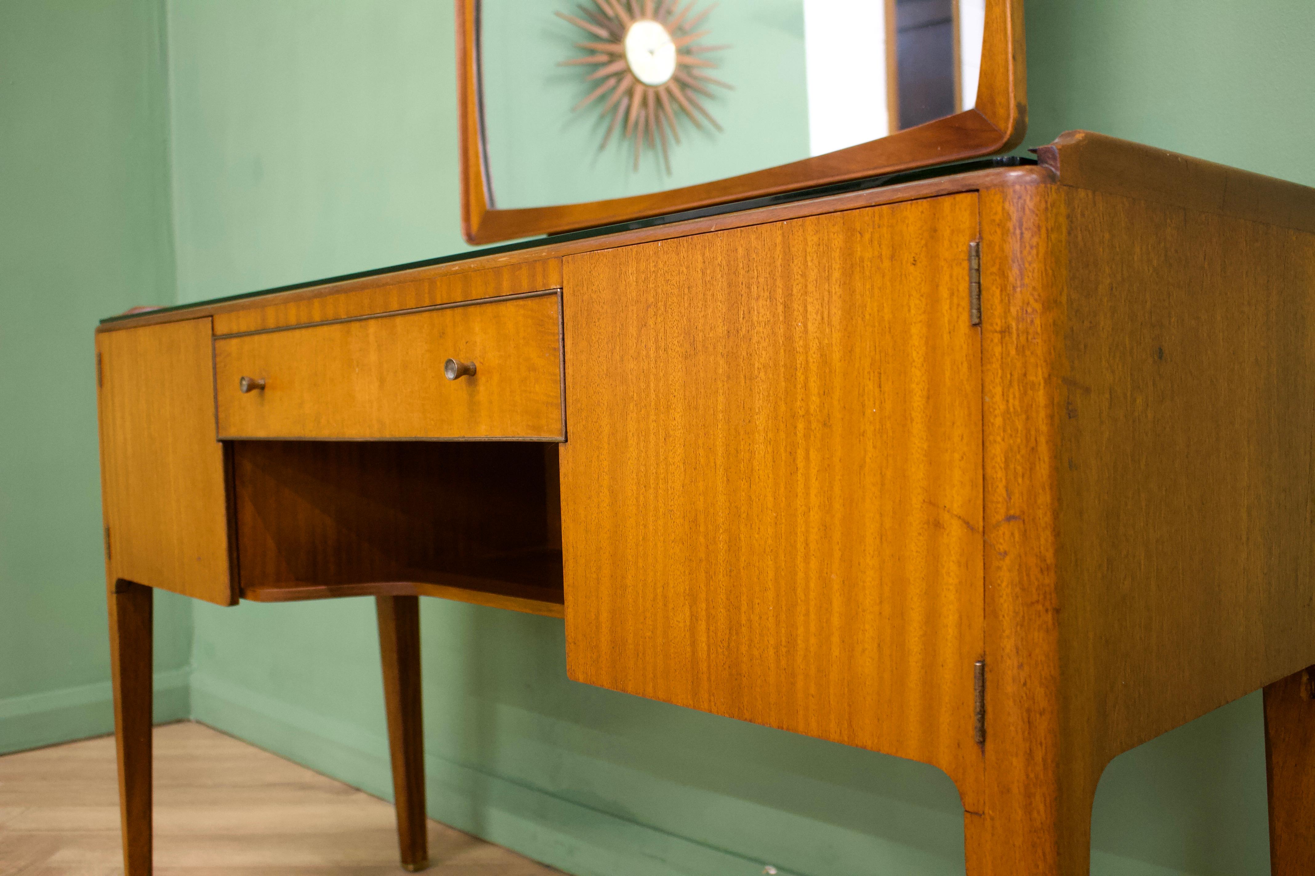 20th Century Mid Century Mahogany Dressing Table by Greaves and Thomas, 1950s For Sale