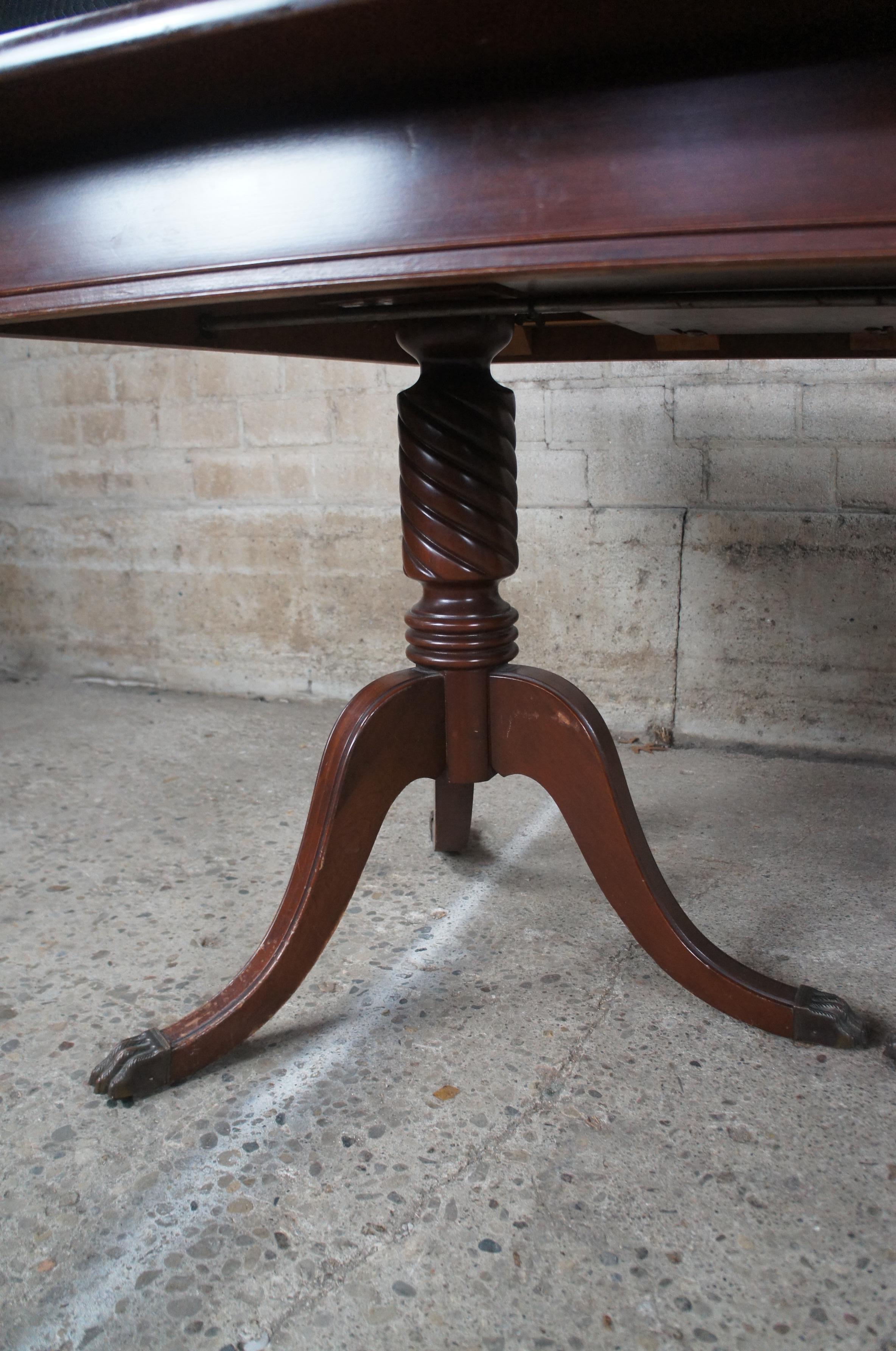 duncan phyfe table 1940s