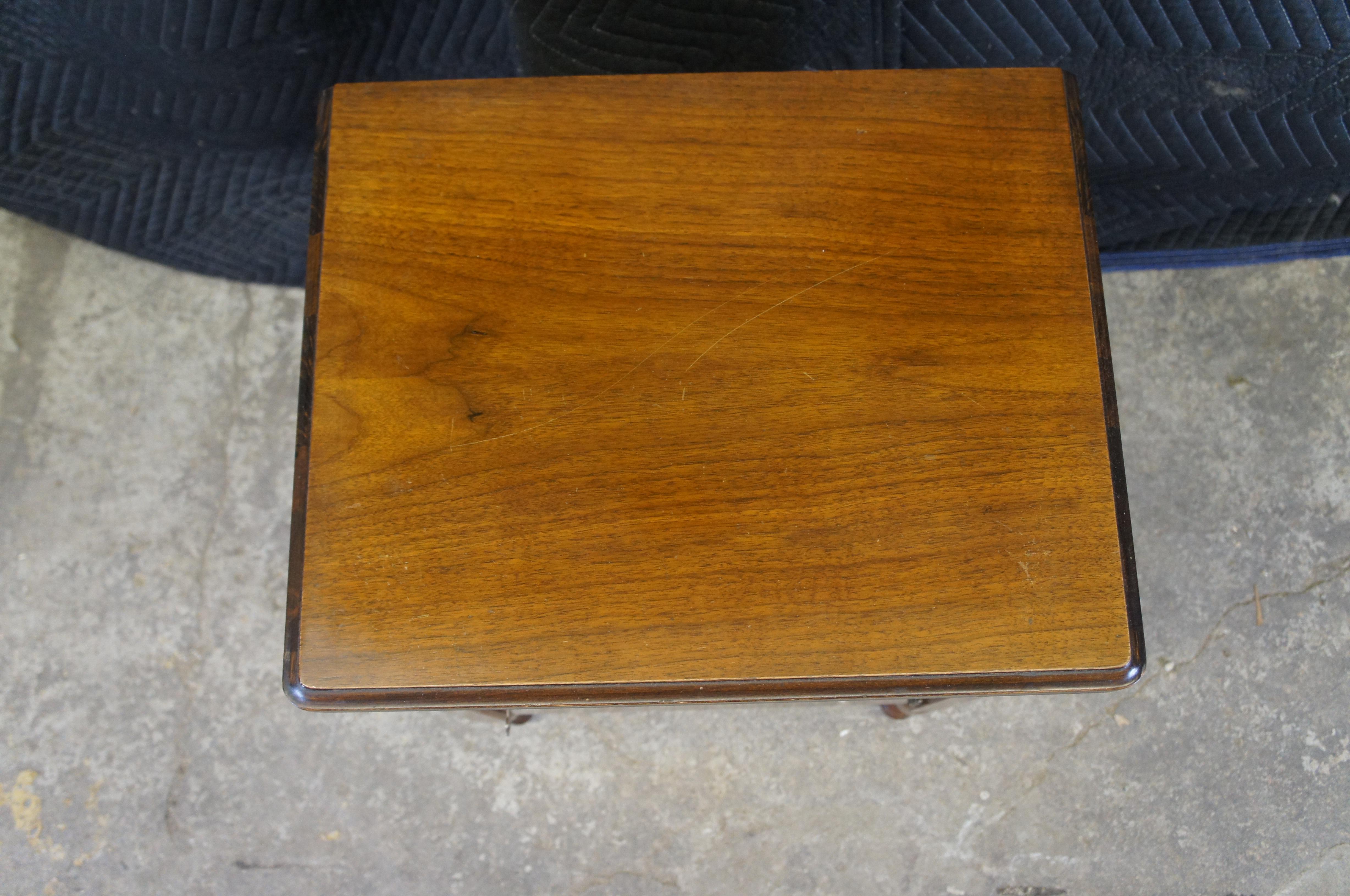 Archivador con cerradura de caoba de mediados de siglo Mesa auxiliar Mesilla de noche 30 en Bueno estado para la venta en Dayton, OH