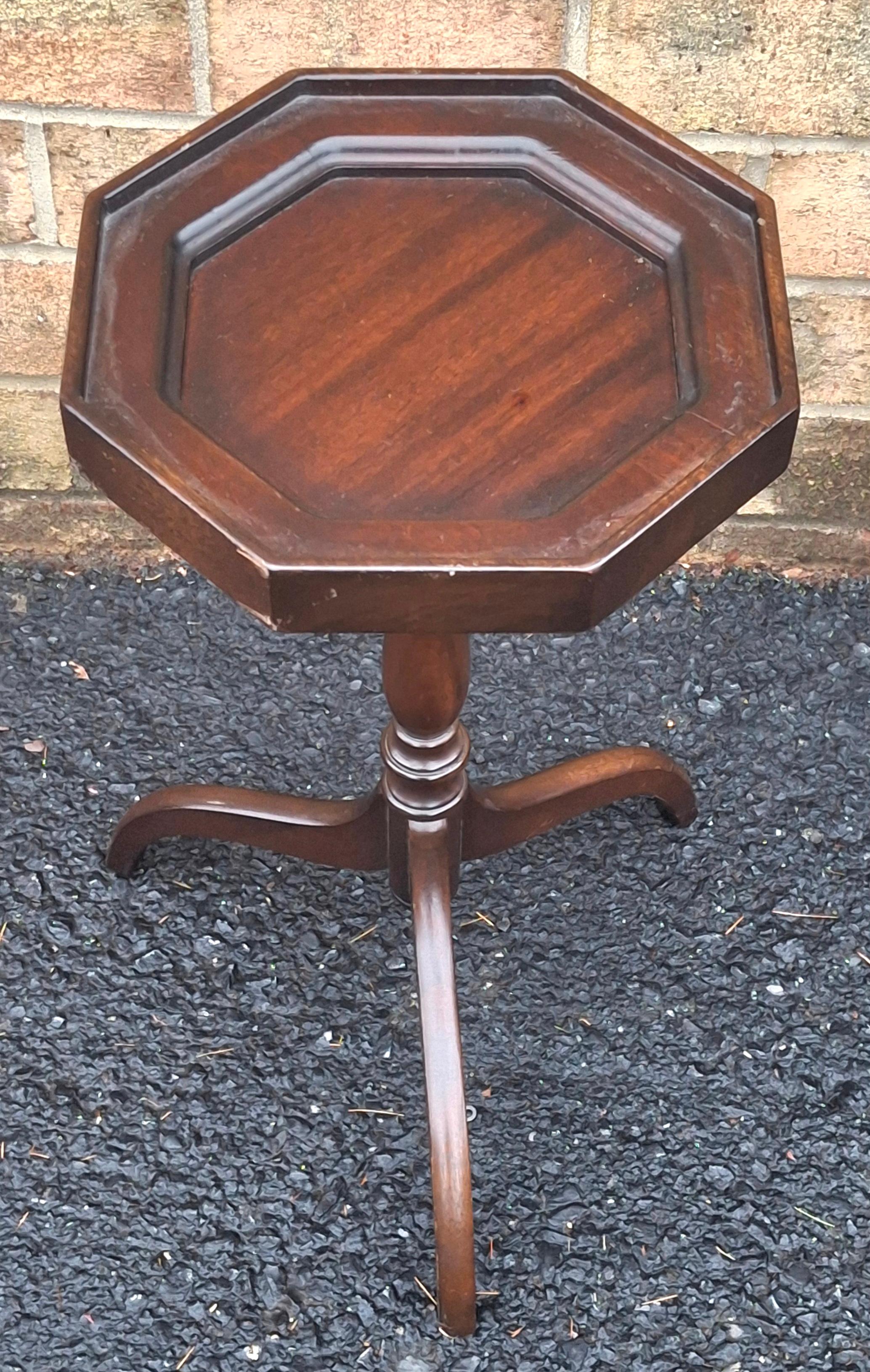 Mid Century Mahogany Spide Legs Octogonal Candle Stand With Brass Tray Top For Sale 4