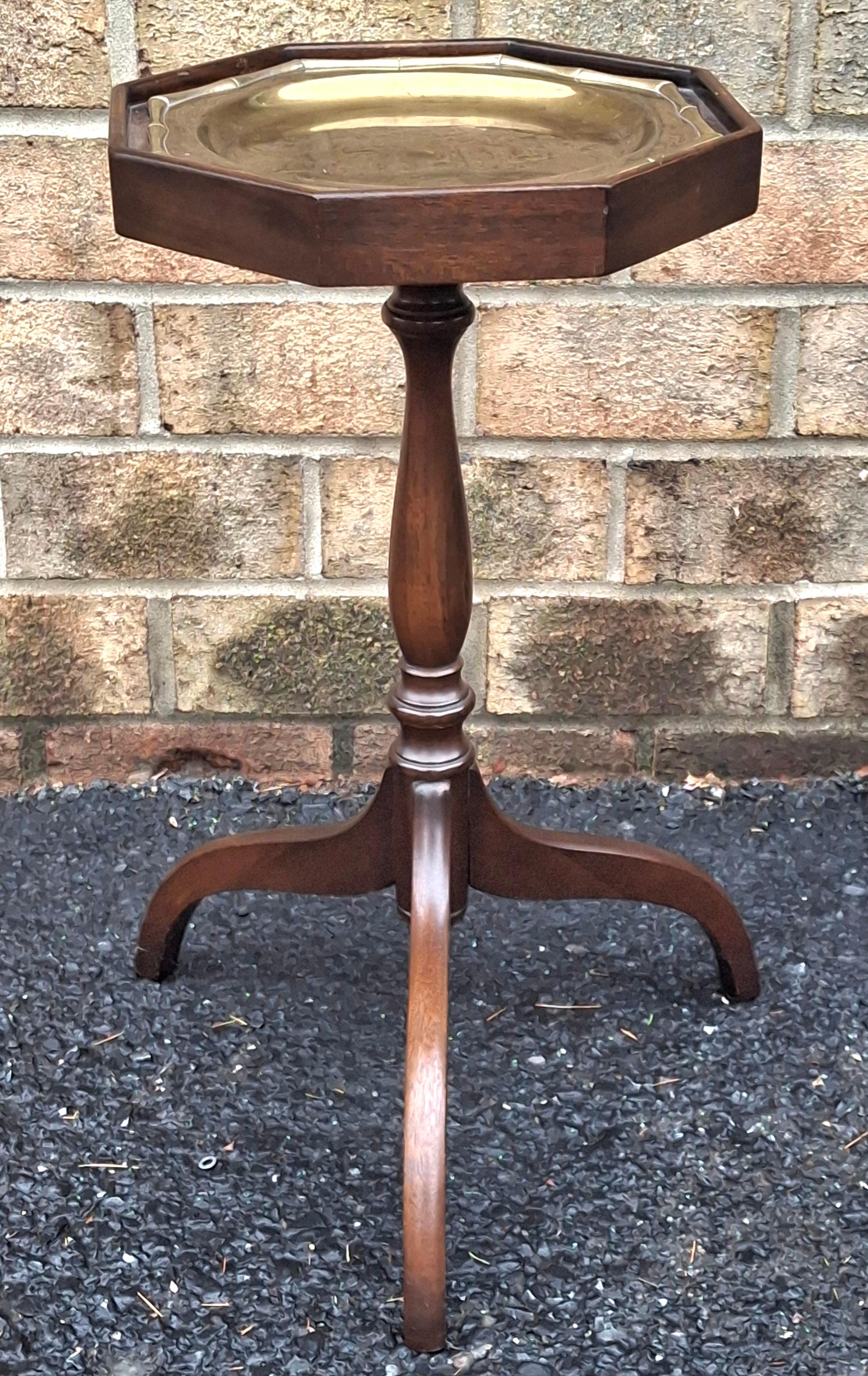 20th Century Mid Century Mahogany Spide Legs Octogonal Candle Stand With Brass Tray Top For Sale