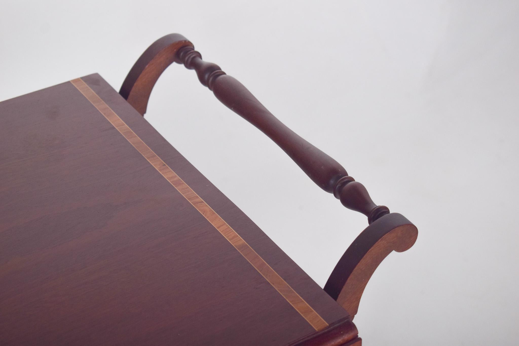 Mid Century Mahogany Tea Trolley with Side Flaps For Sale 2