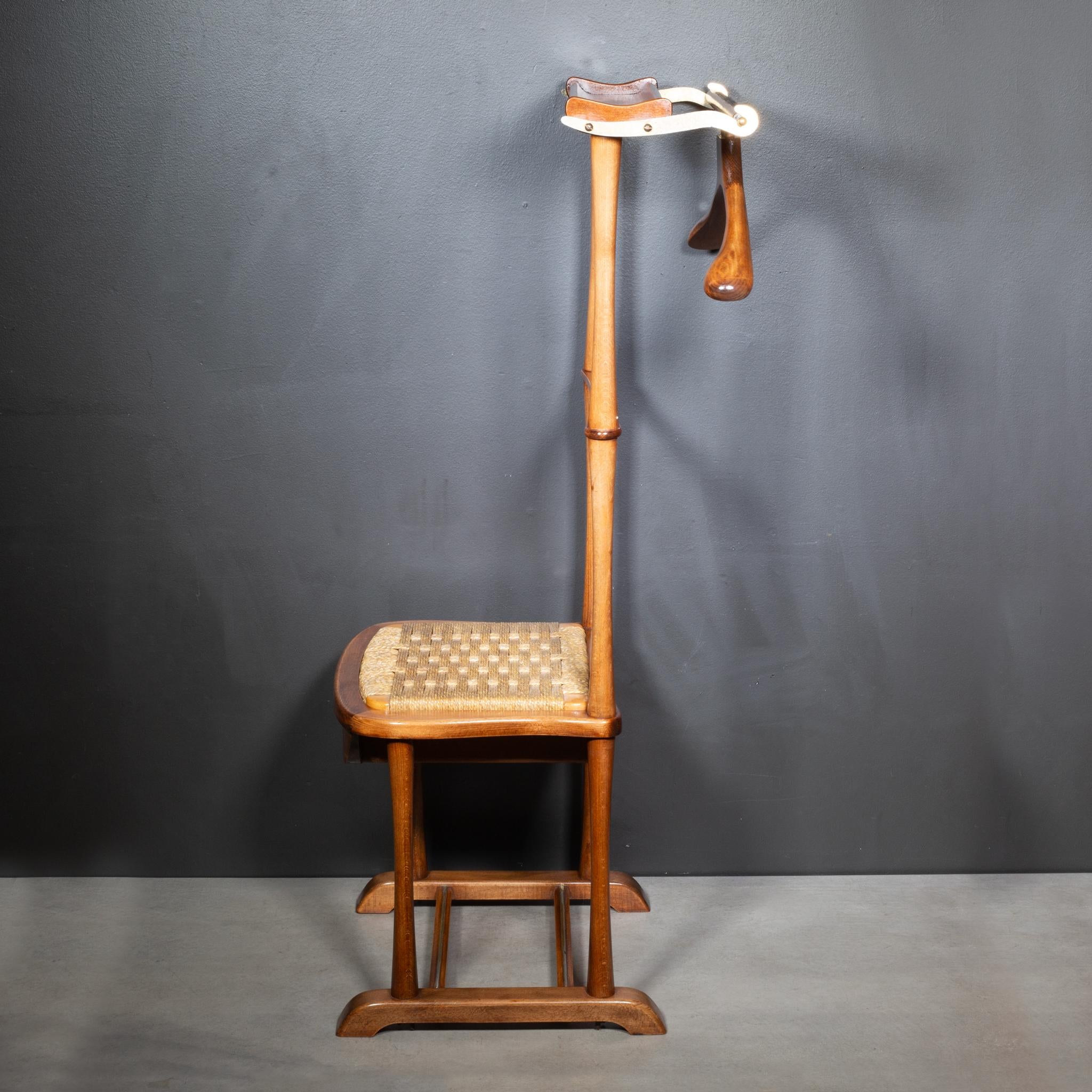 Valet de caoba de mediados de siglo con asiento de junco c.1950s, Italia Moderno de mediados de siglo en venta