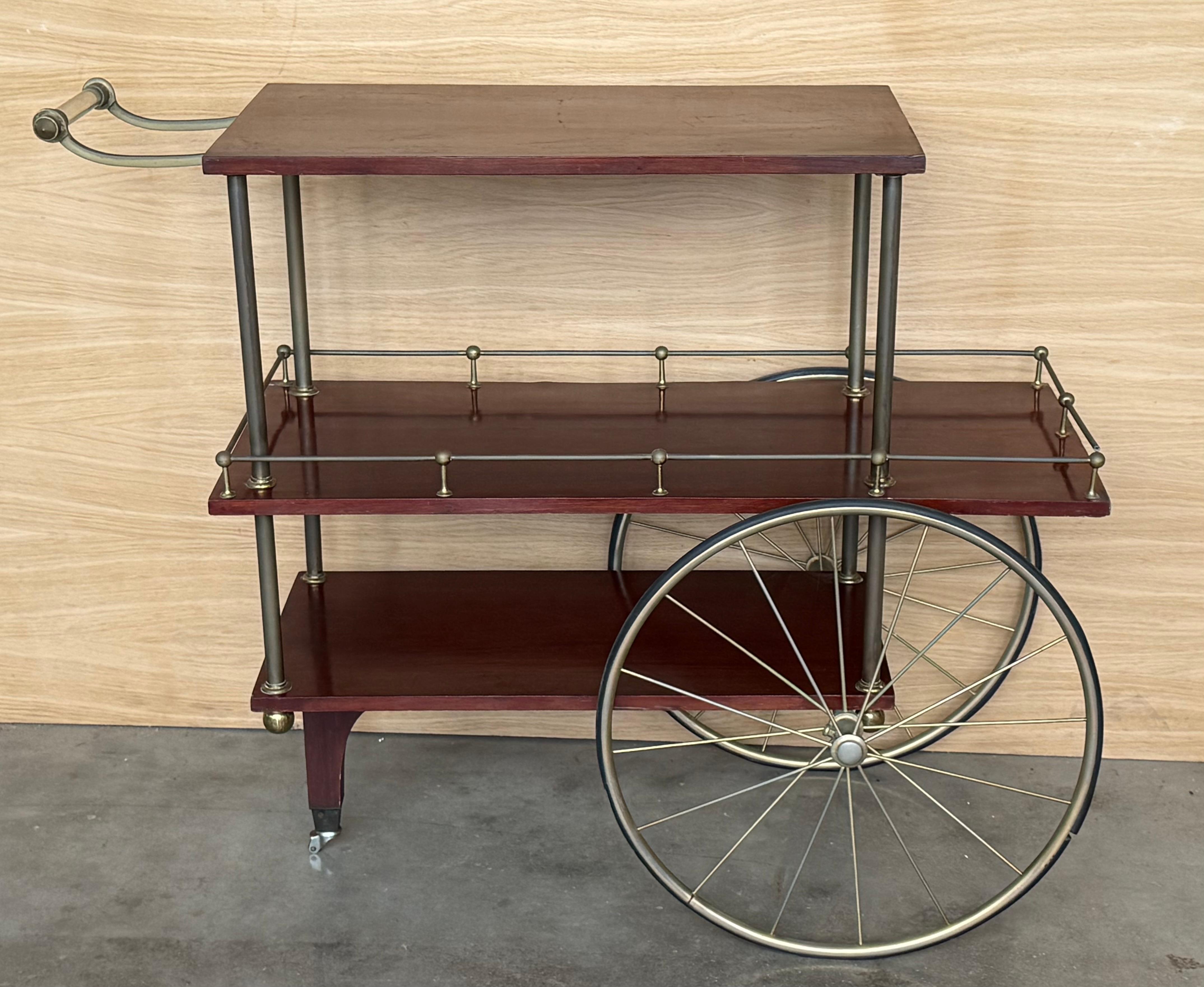 Mid-Century Mahogany Wood and Brass Italian Serving Bar Cart, 1960s. Three level In Good Condition For Sale In Miami, FL