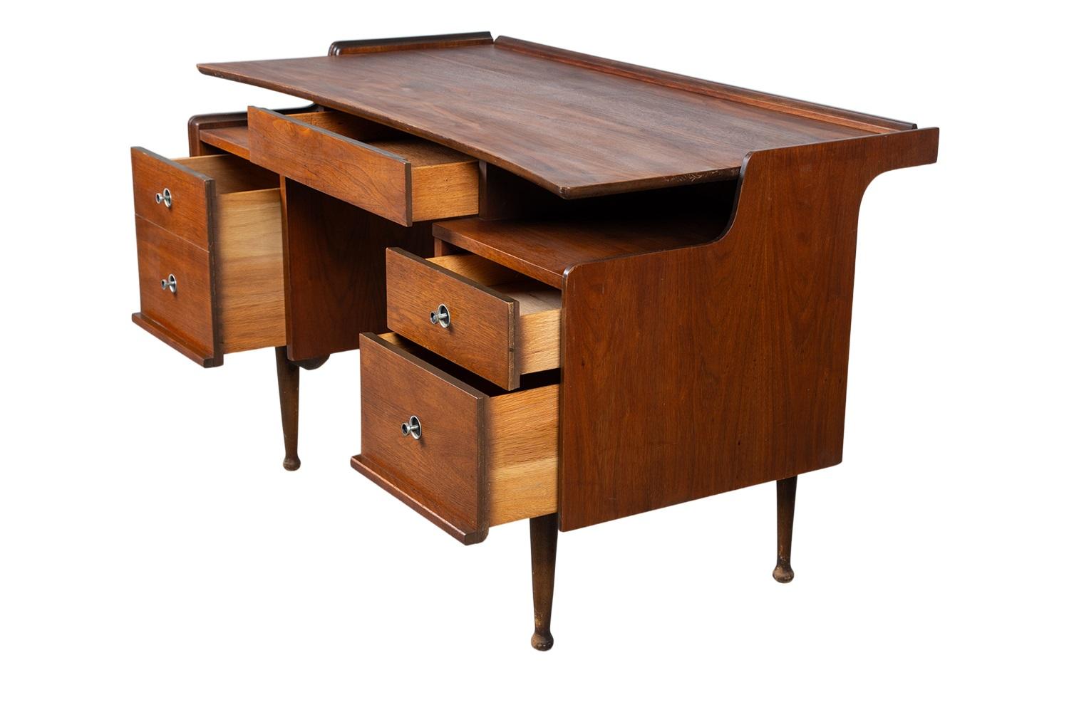 Mid-Century Mainline Hooker Floating Walnut Desk In Fair Condition For Sale In Baltimore, MD