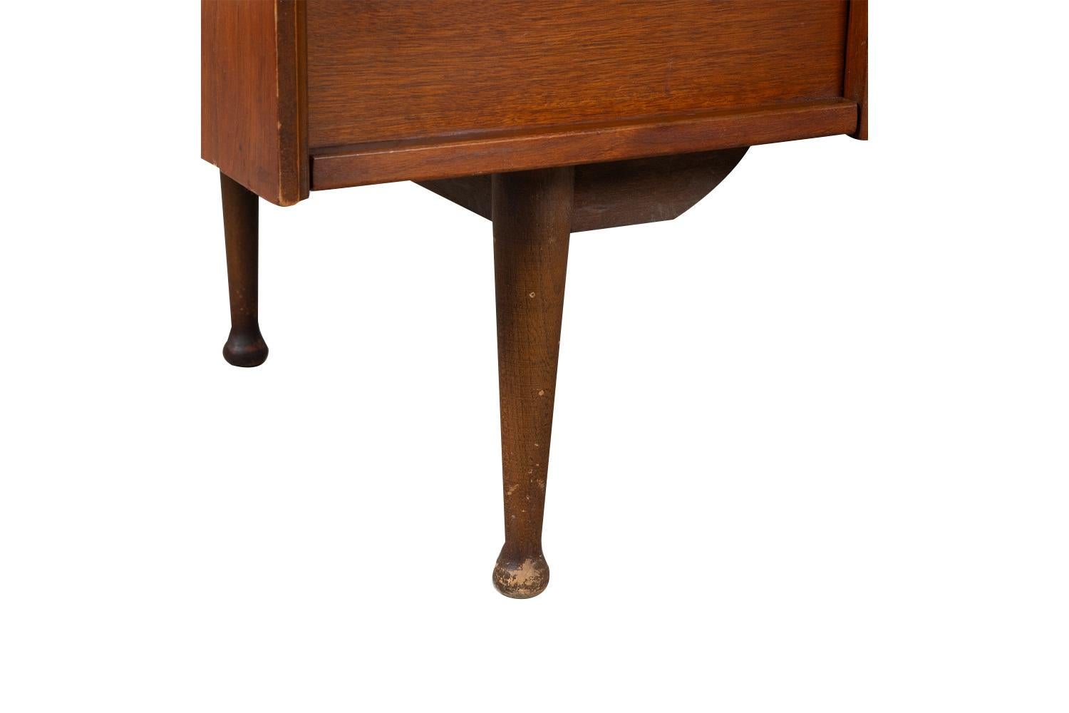 Mid-Century Mainline Hooker Floating Walnut Desk For Sale 1