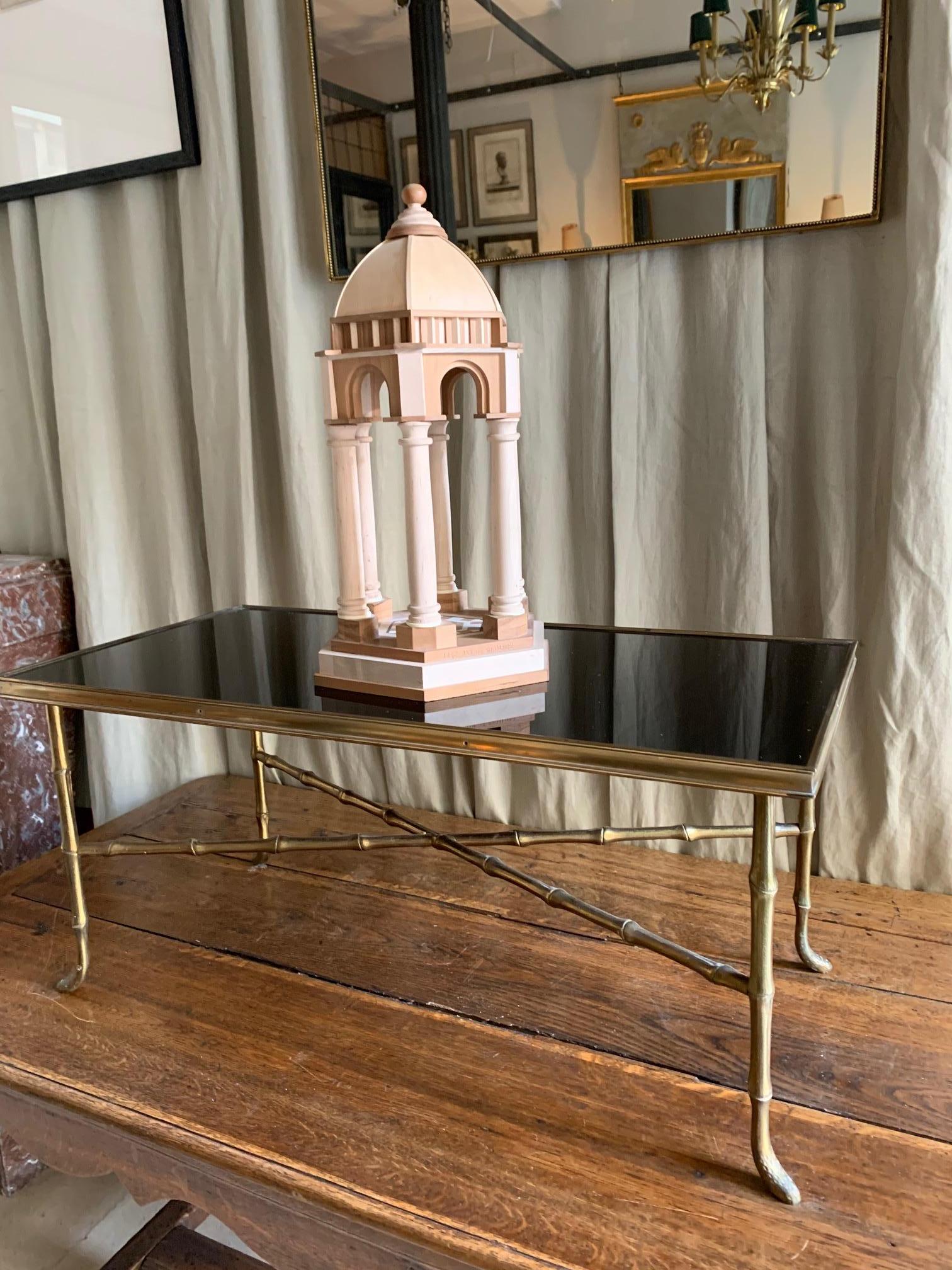 Table basse en laiton imitation bambou de style Maison Bagues, milieu du siècle dernier en vente 8