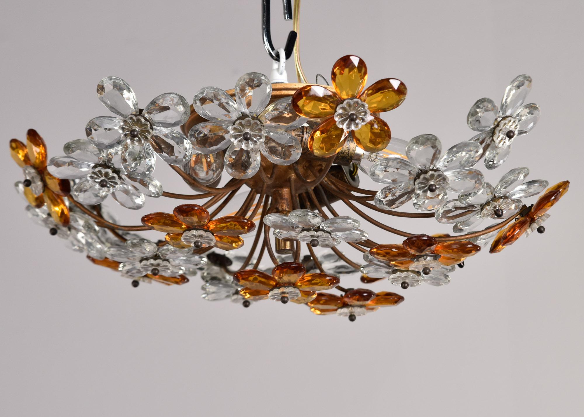 Métal Plafonnier à fleur en cristal de style Maison Bagues du milieu du siècle dernier en vente