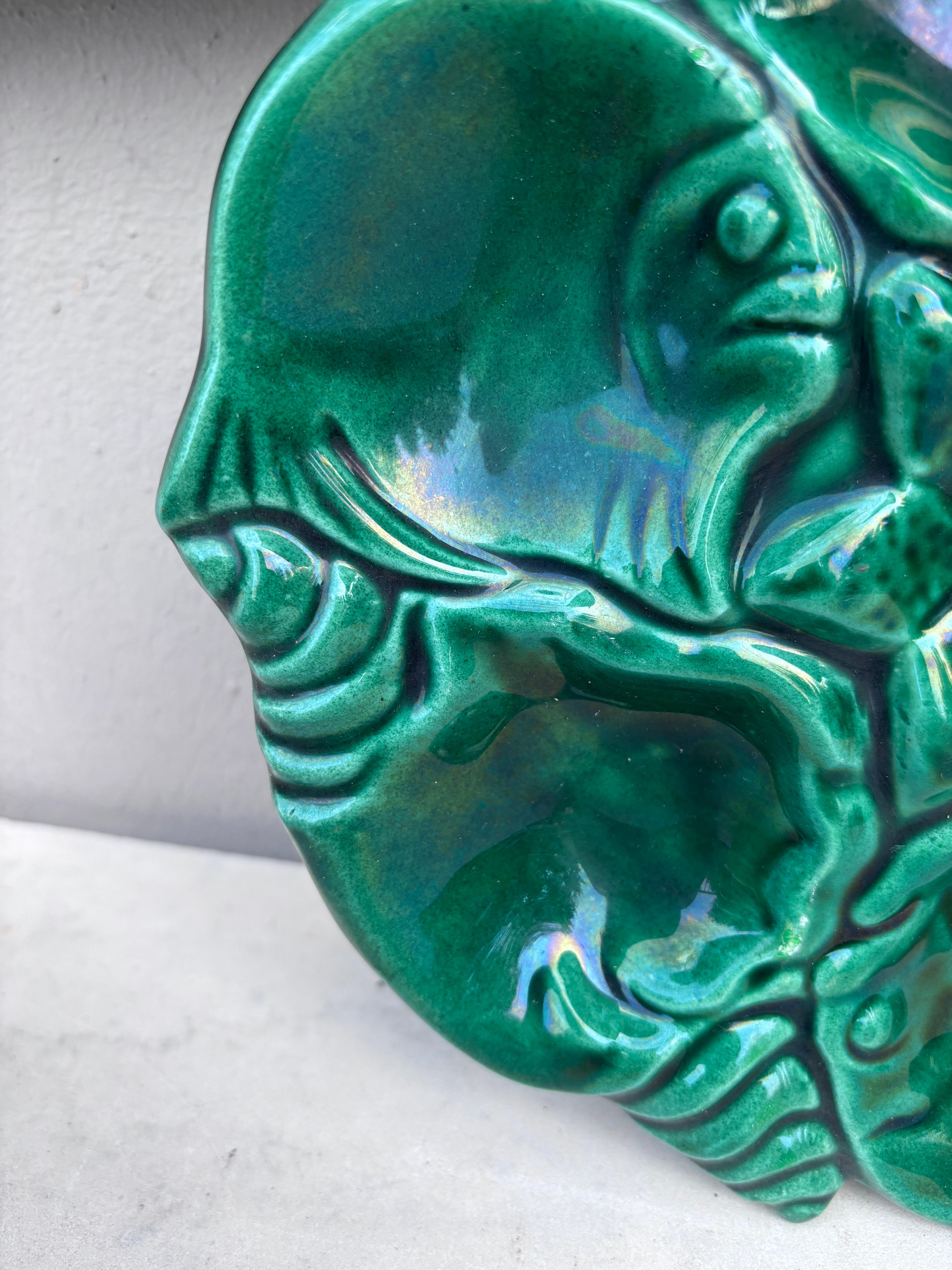 Mid-Century moderno Piatto in maiolica di metà secolo Greene & Greene Vallauris in vendita