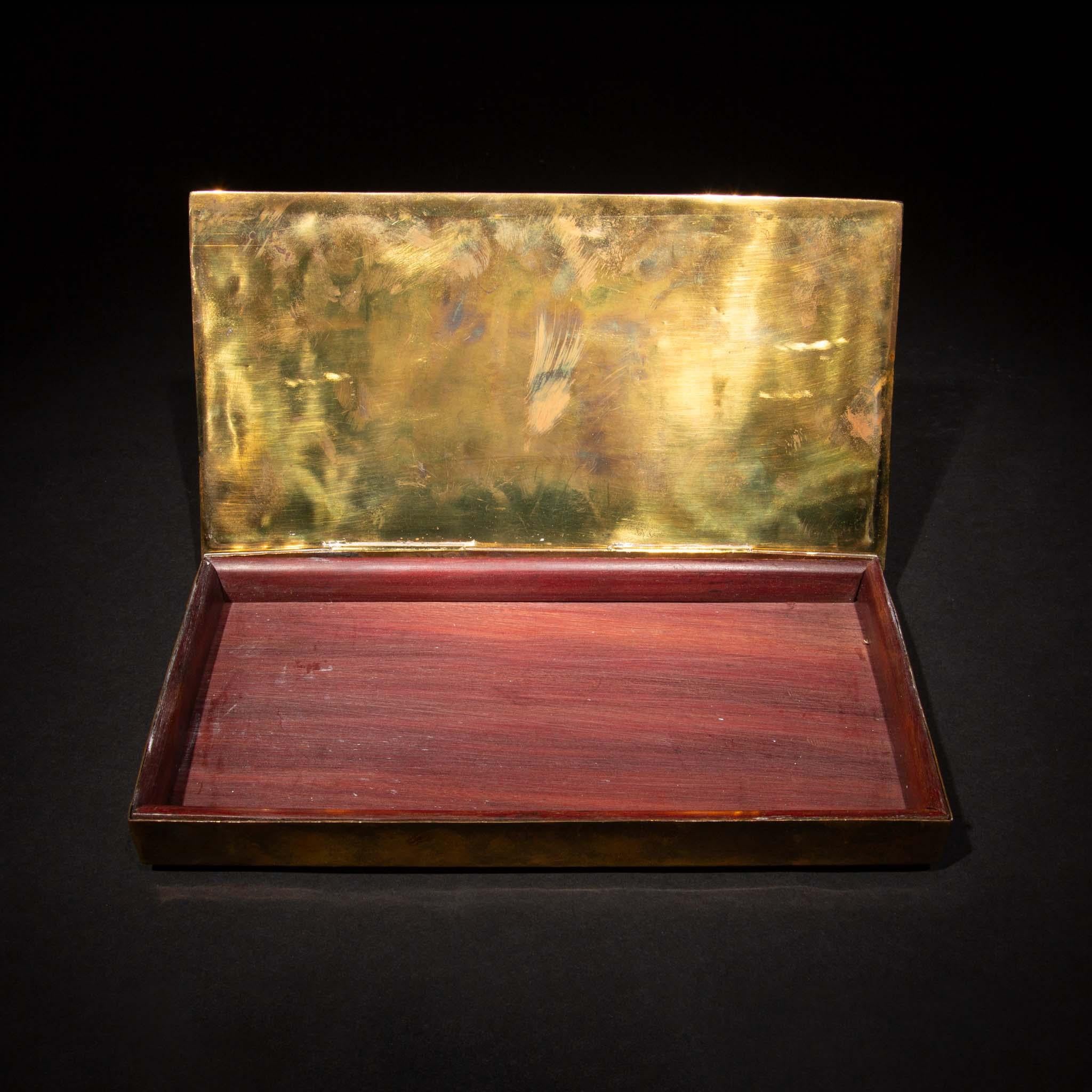 Schachtel mit Malachit, Chrysokoll und Lapis-Intarsien aus der Mitte des Jahrhunderts im Zustand „Gut“ im Angebot in New York, NY