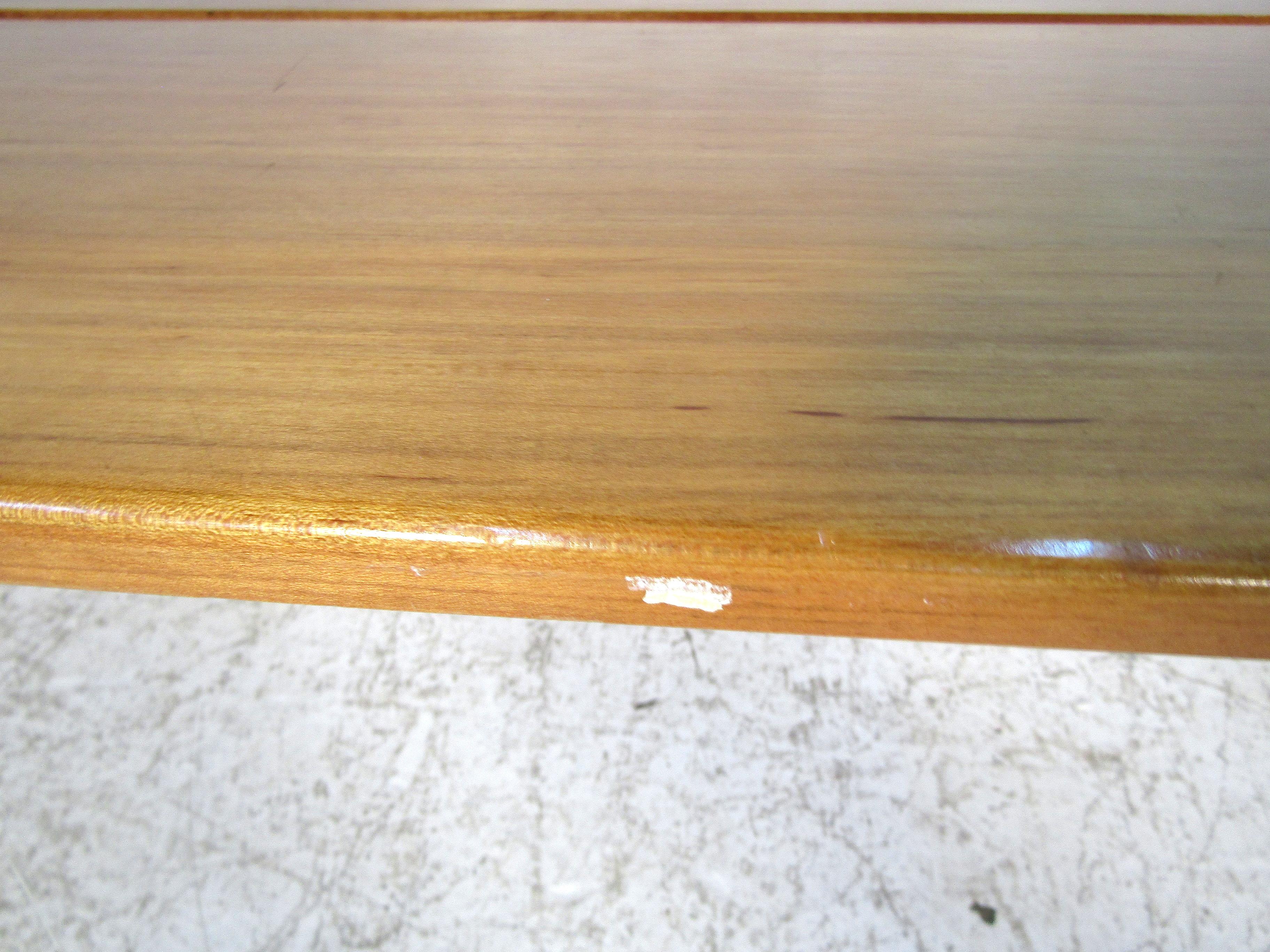 Midcentury Maple and Walnut Coffee Table For Sale 1