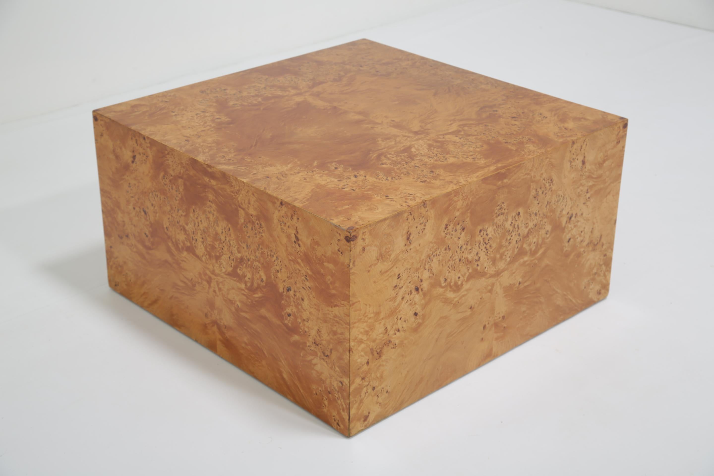 Mid-Century Maple Burl Cube Coffee Table by Paul Mayen for Habitat Intl., 1970s In Good Condition For Sale In Dublin 8, IE