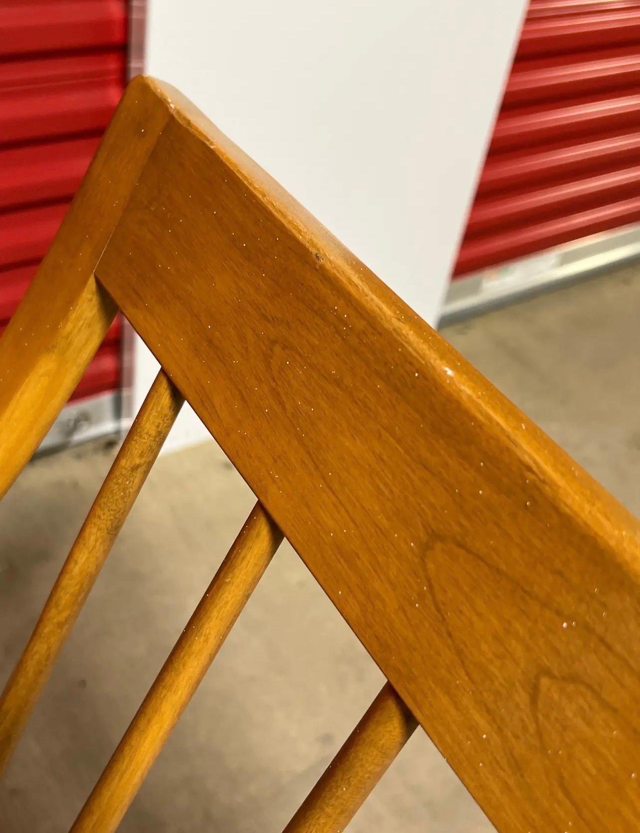 Silla de salón con husillo Conant Ball de arce de mediados de siglo en venta 4