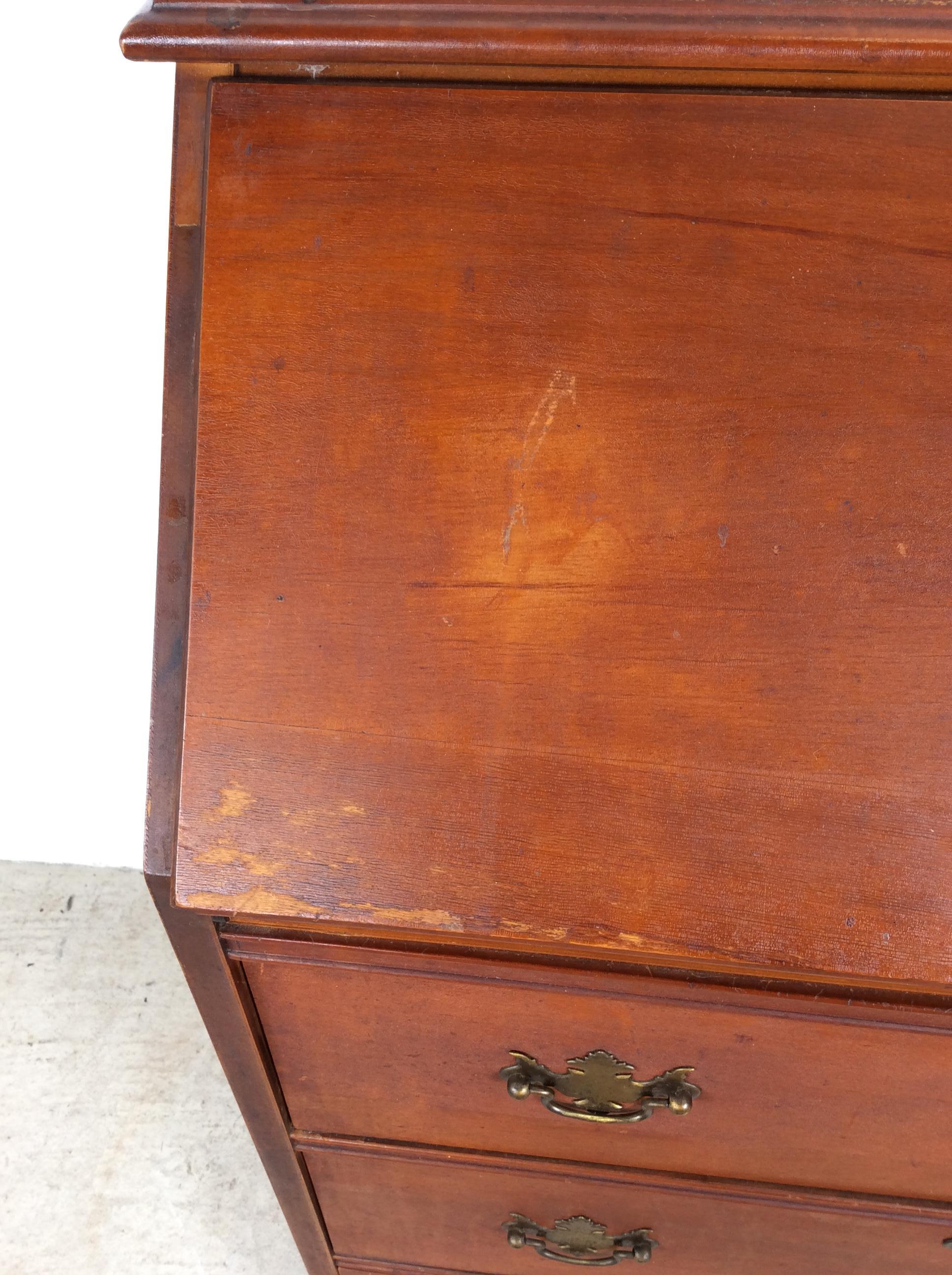 Mid Century Maple Drop Front Secretary Writing Desk im Zustand „Gut“ im Angebot in Freehold, NJ