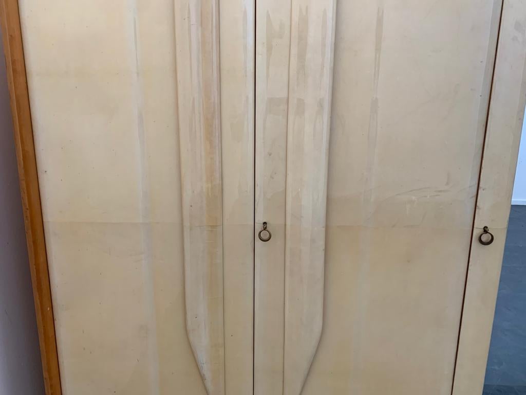 Midcentury Maple Wardrobe with Brass Tips For Sale 4